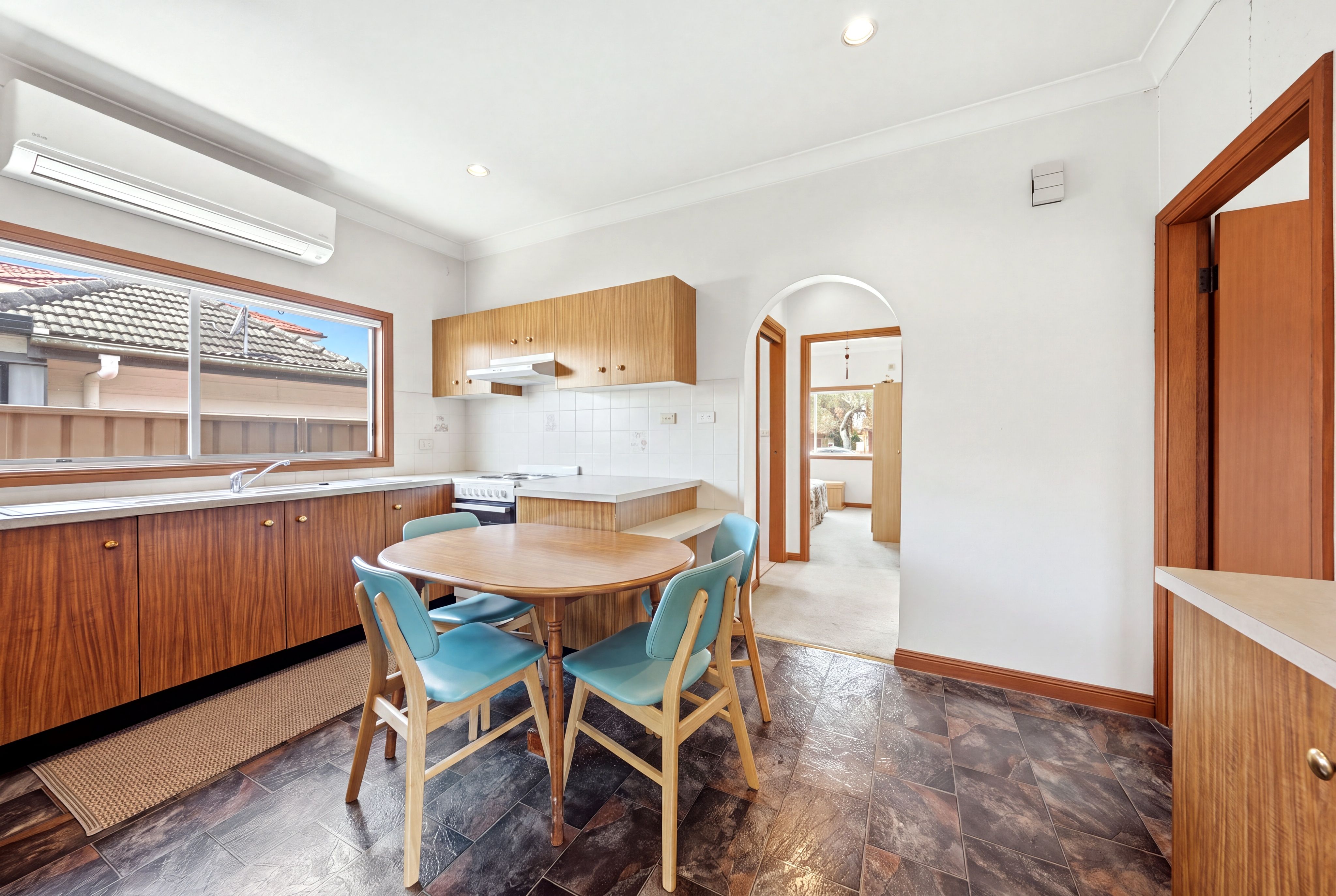 87 Torrens Street — photo 7 of 18