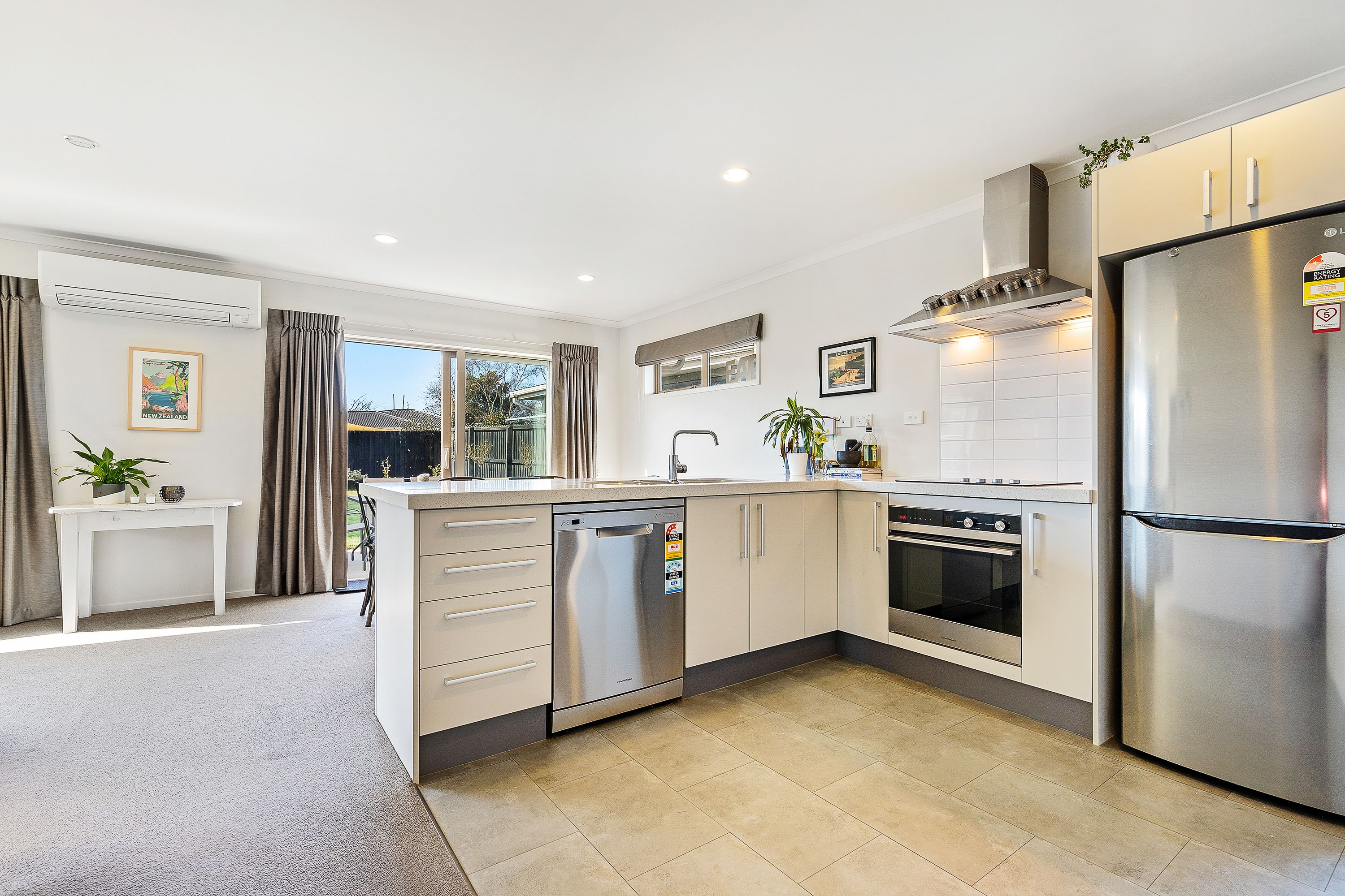 2/274 Burwood Road, Burwood, Christchurch City