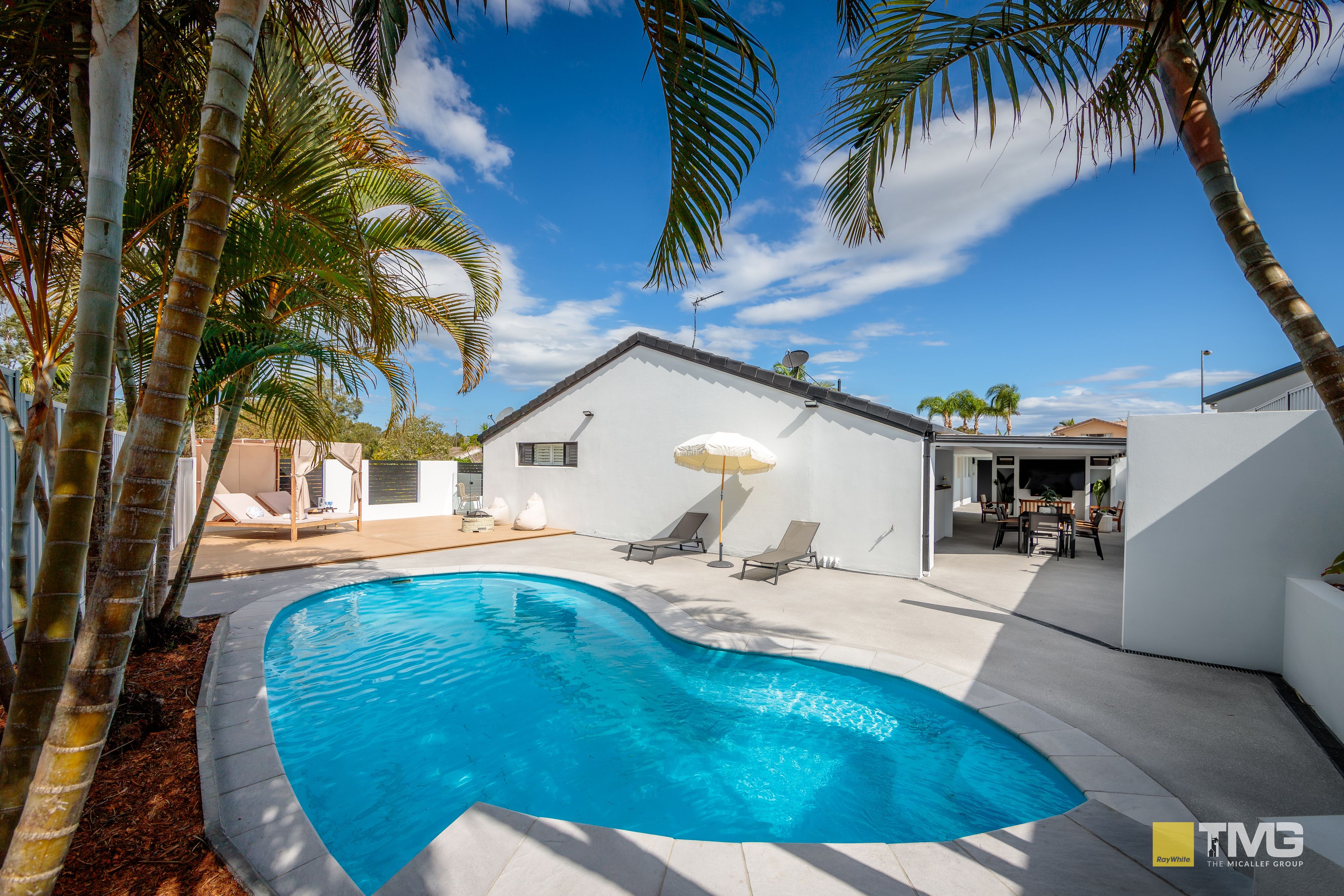 1 Rednal Court, Carrara, QLD 4211