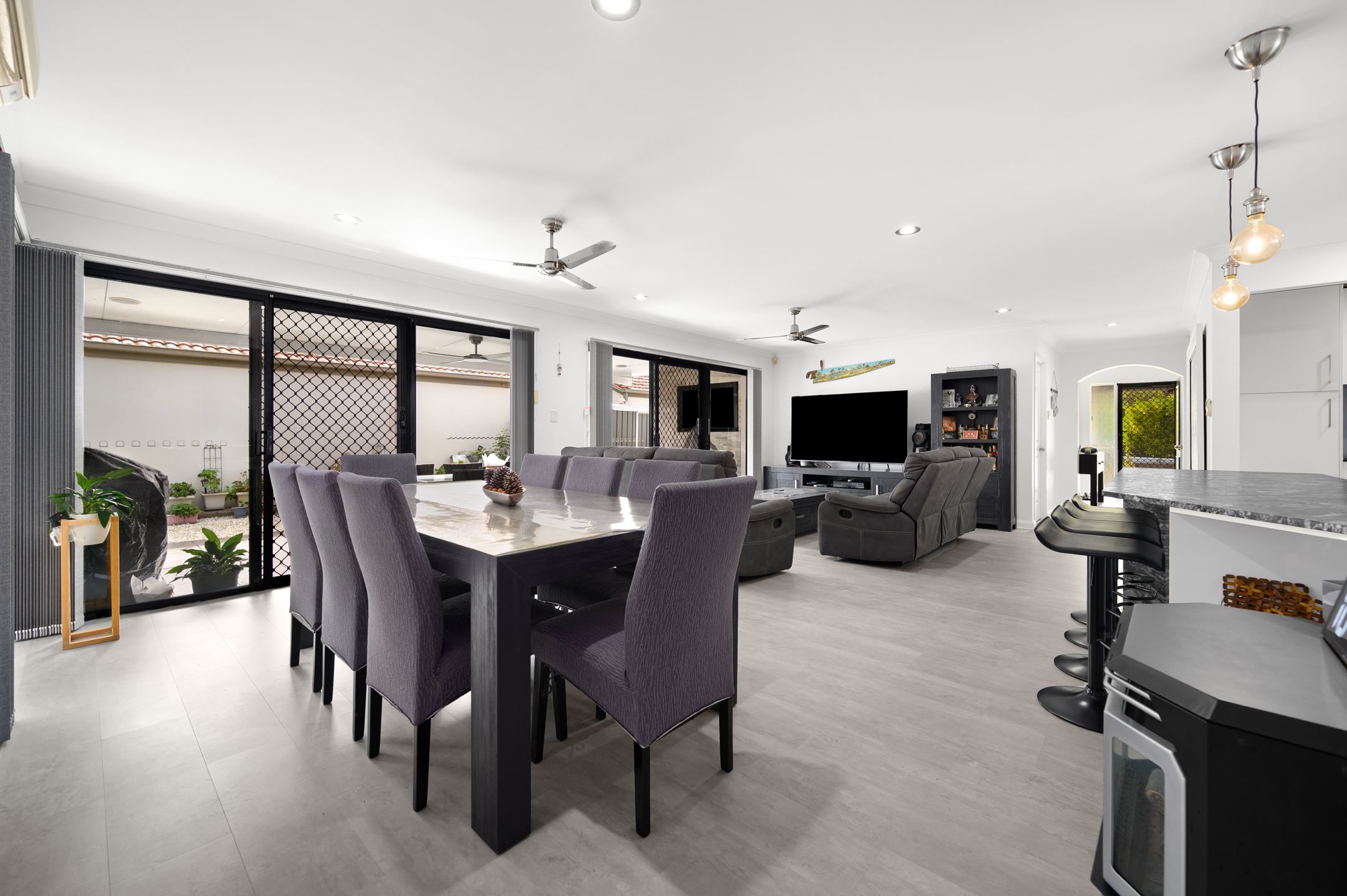19 Amsonia Court, Arundel QLD 4214