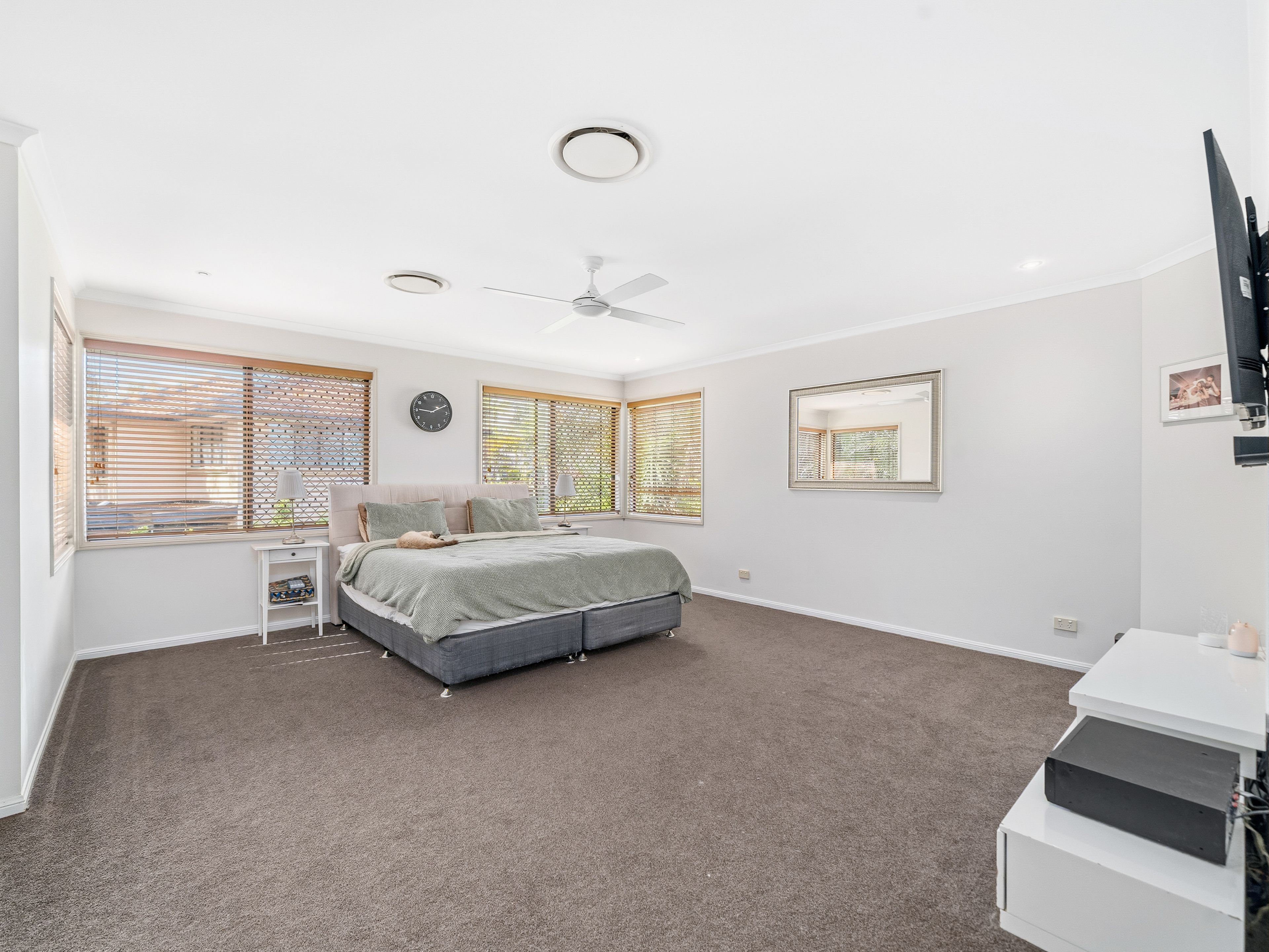 20 Litchfield Court — photo 11 of 24