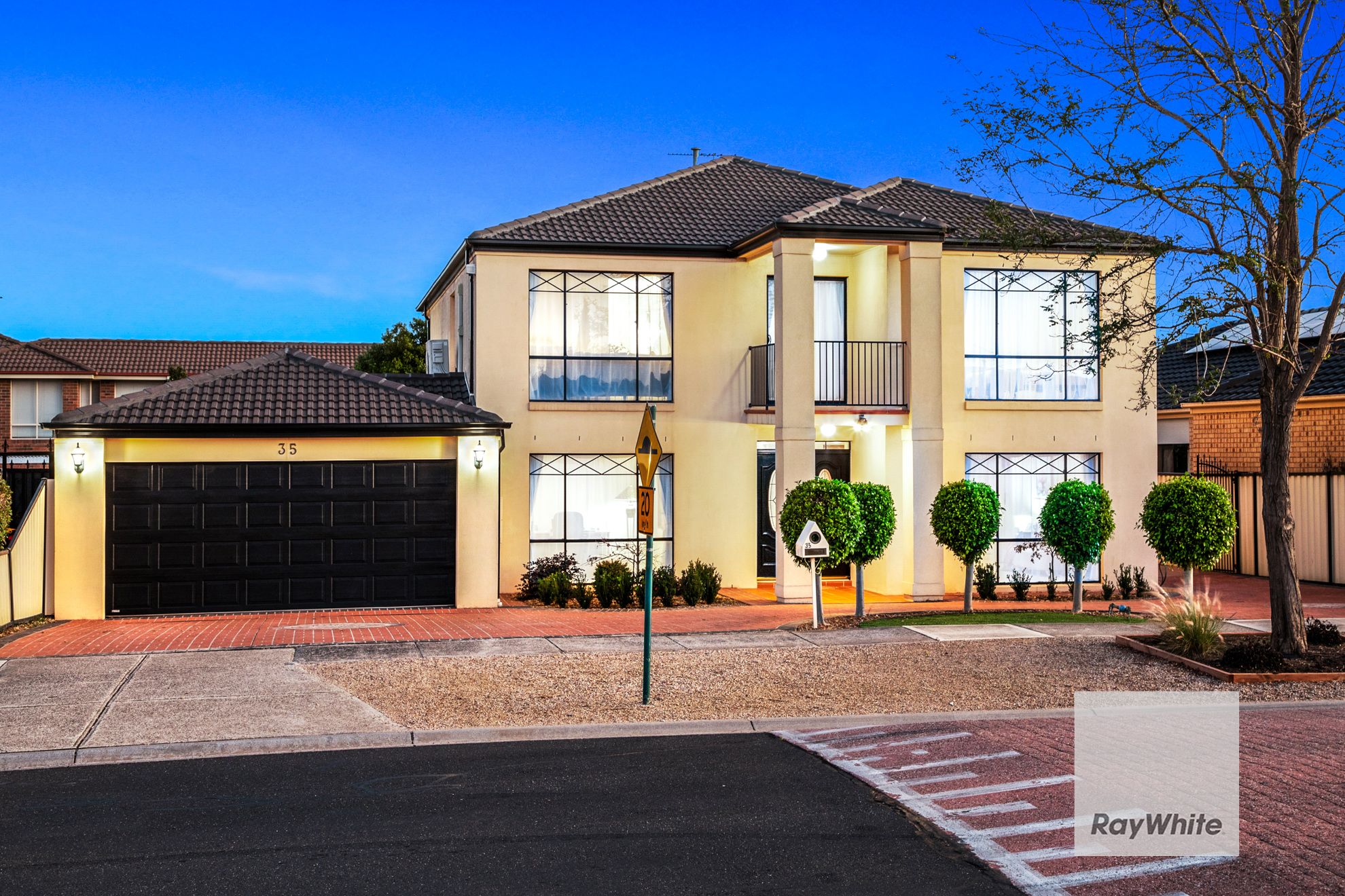 35 Loddon Drive, Taylors Hill, VIC 3037 Sold House Ray White