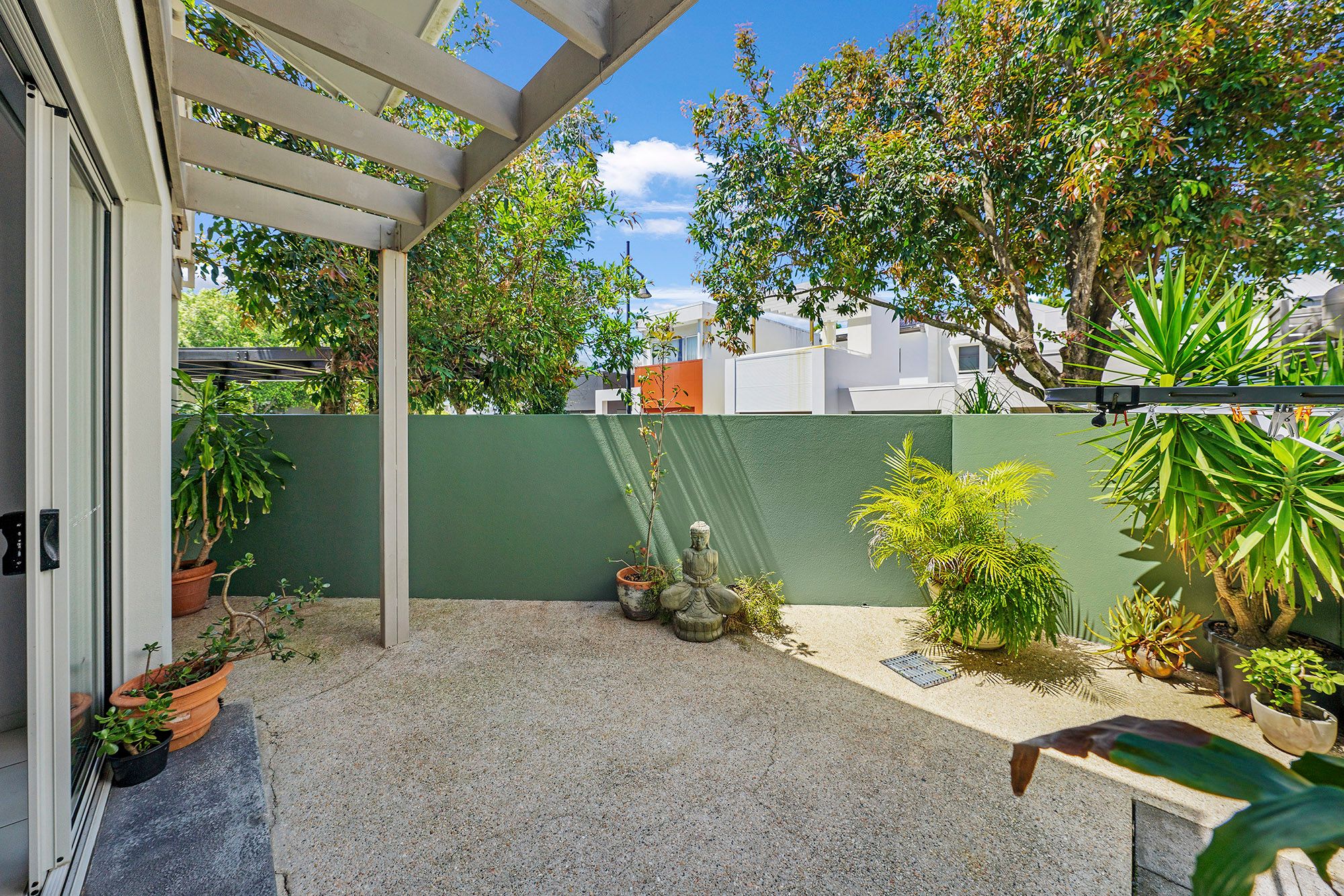 2/9 Watts Drive — photo 12 of 12