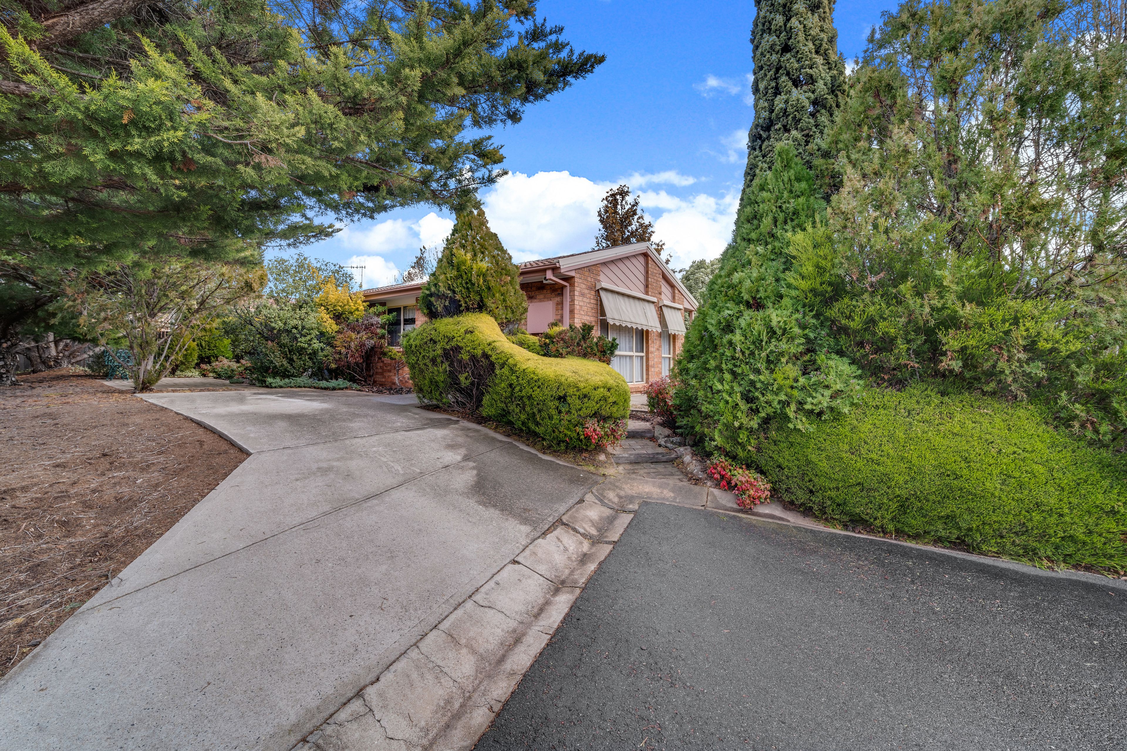 6 Ella Close, Palmerston ACT 2913