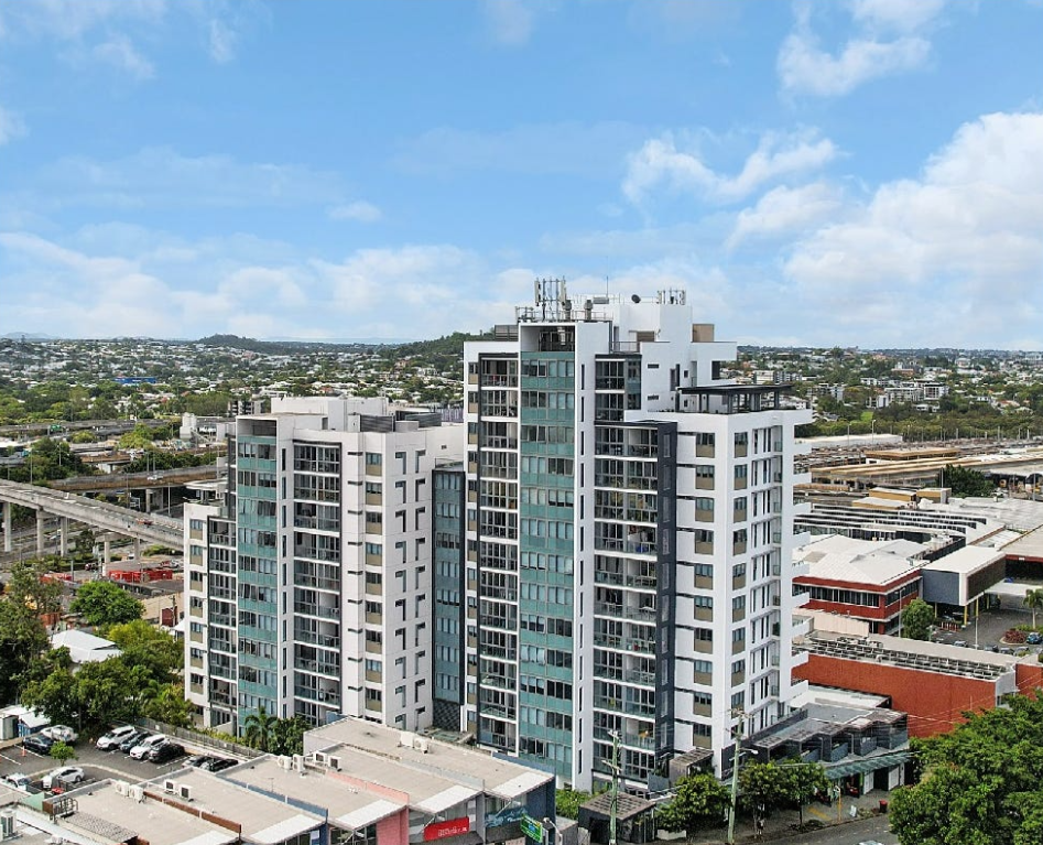2042/16 Hamilton Place — photo from Ray White Brisbane City