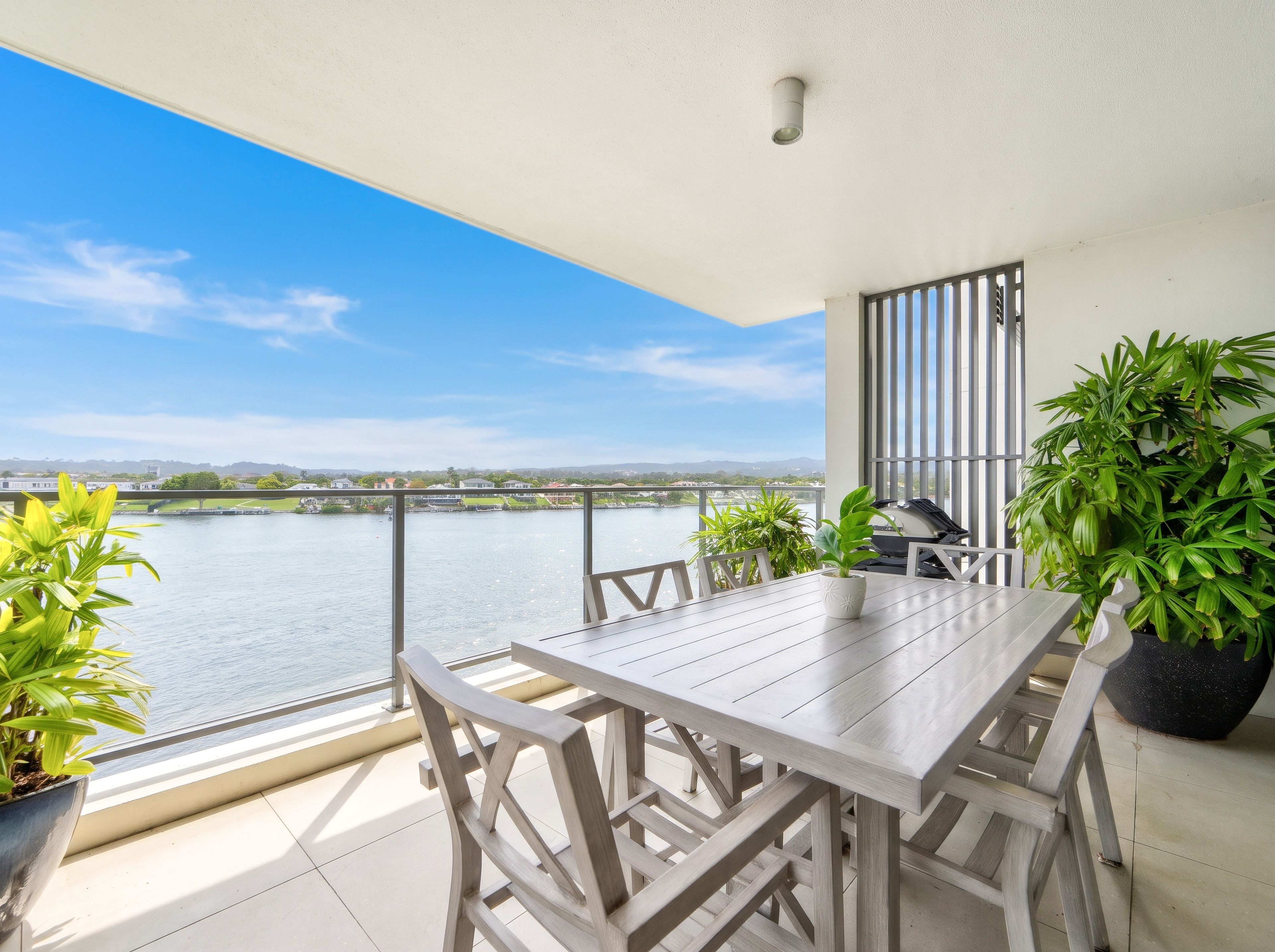 42/9 Moores Crescent — photo from Ray White Robina