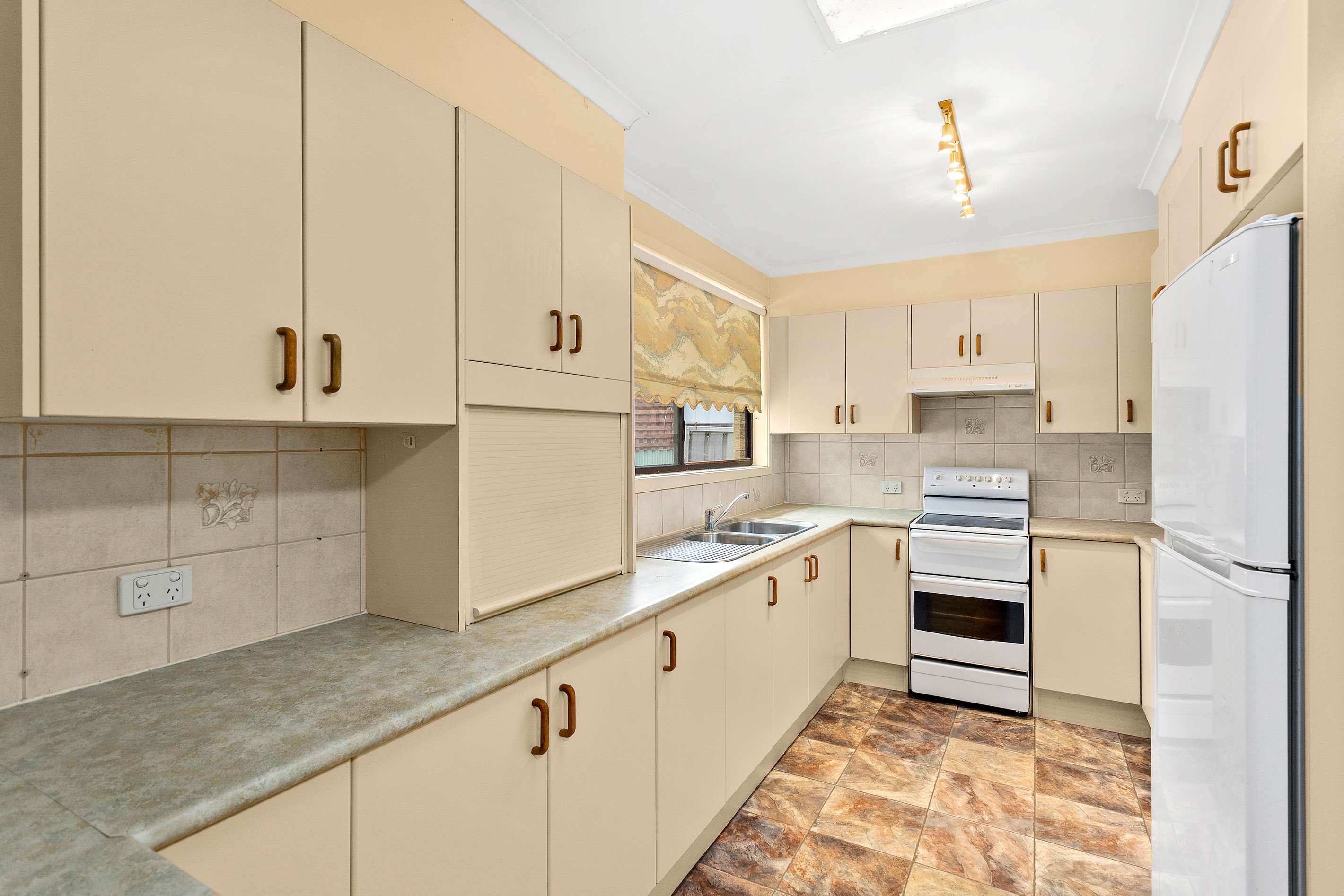 9 Cawdell Drive, Albion Park, NSW 2527