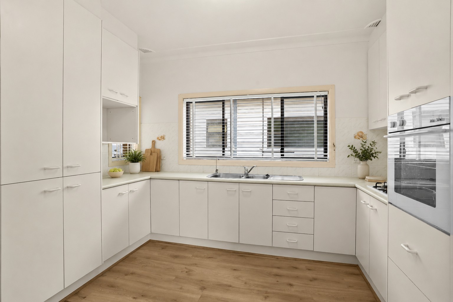 13 Braeside Avenue, Keiraville, NSW 2500