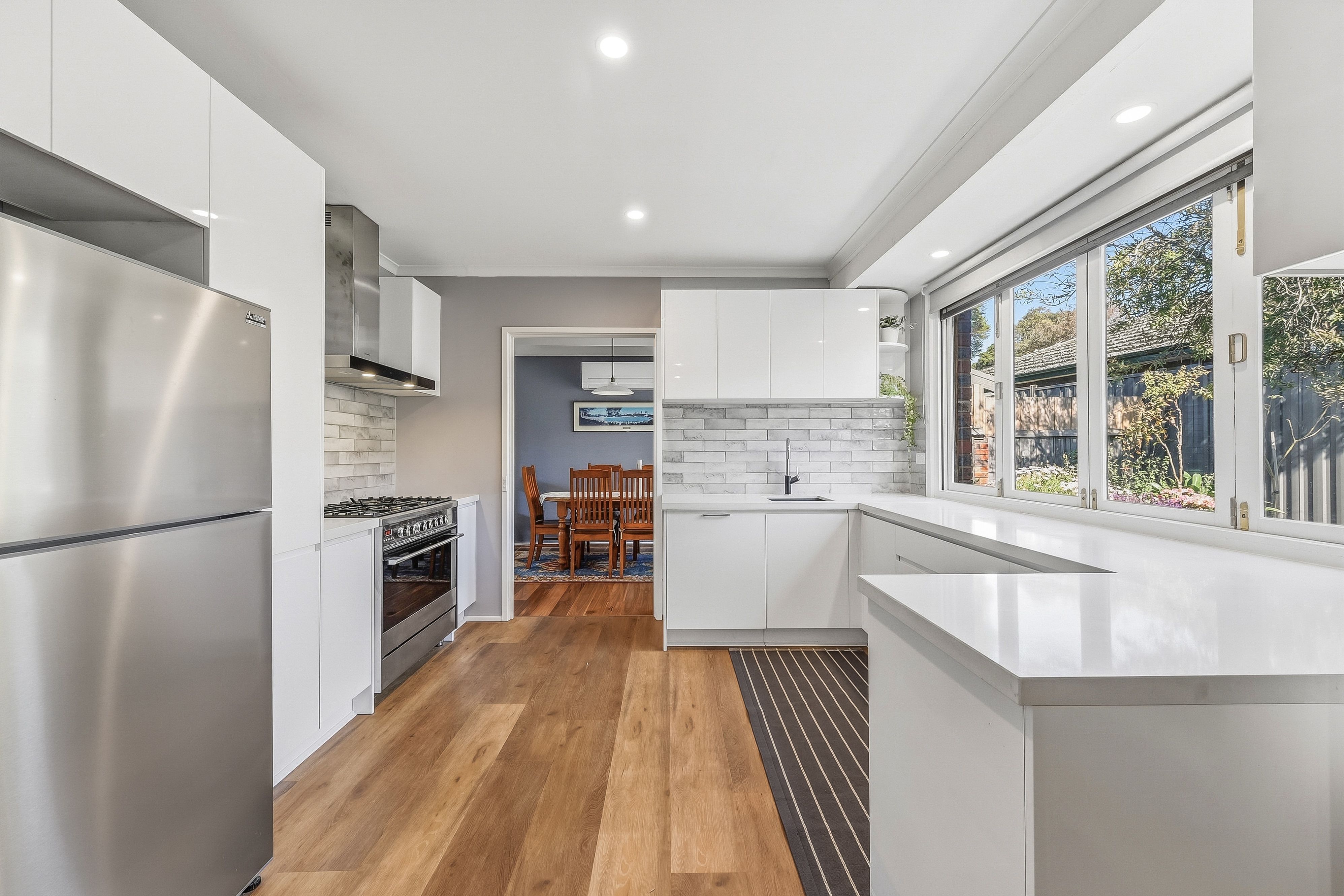 16 Rowena Rise — photo 5 of 19