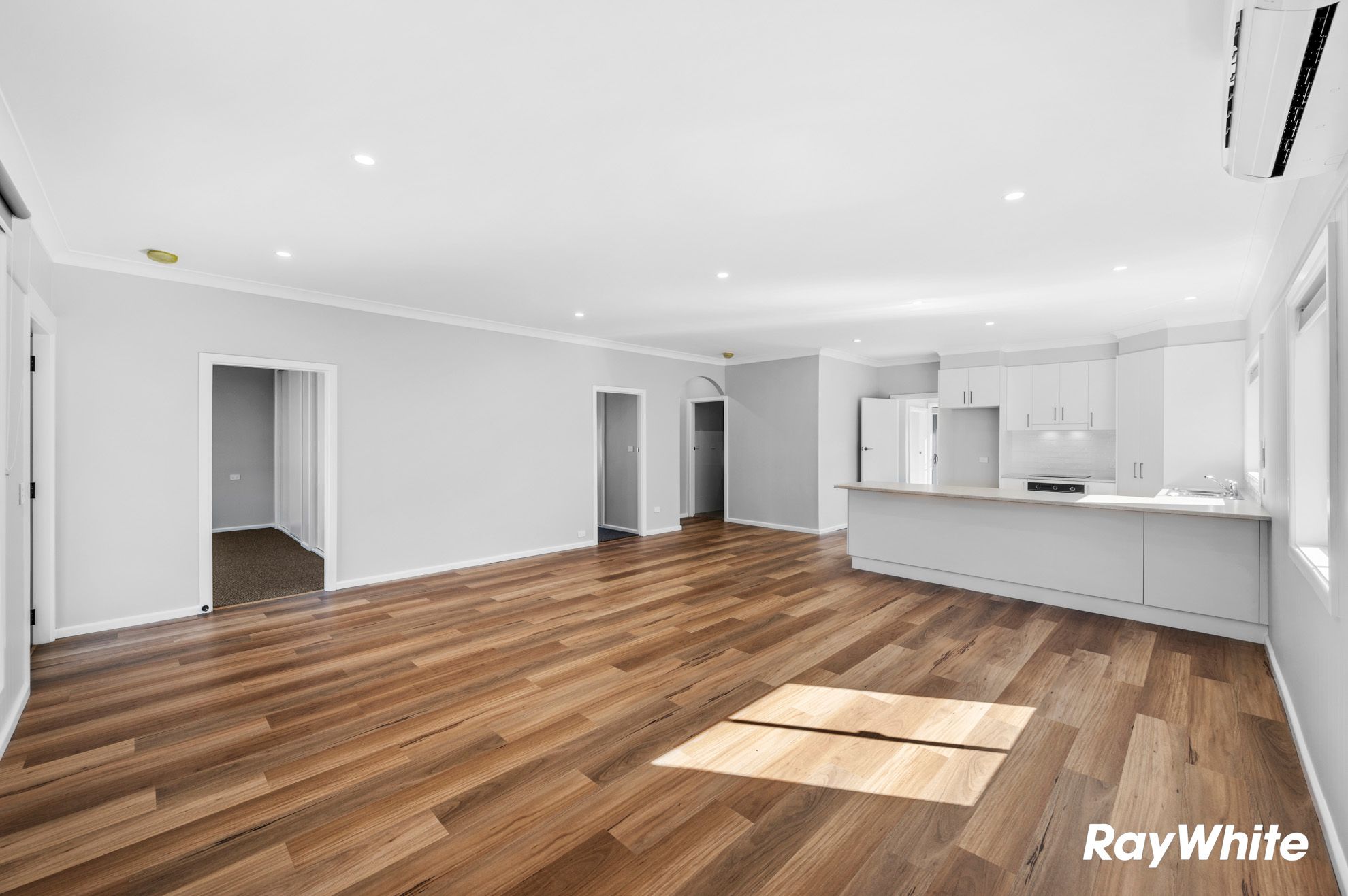 22 Anderson Street — photo 8 of 27