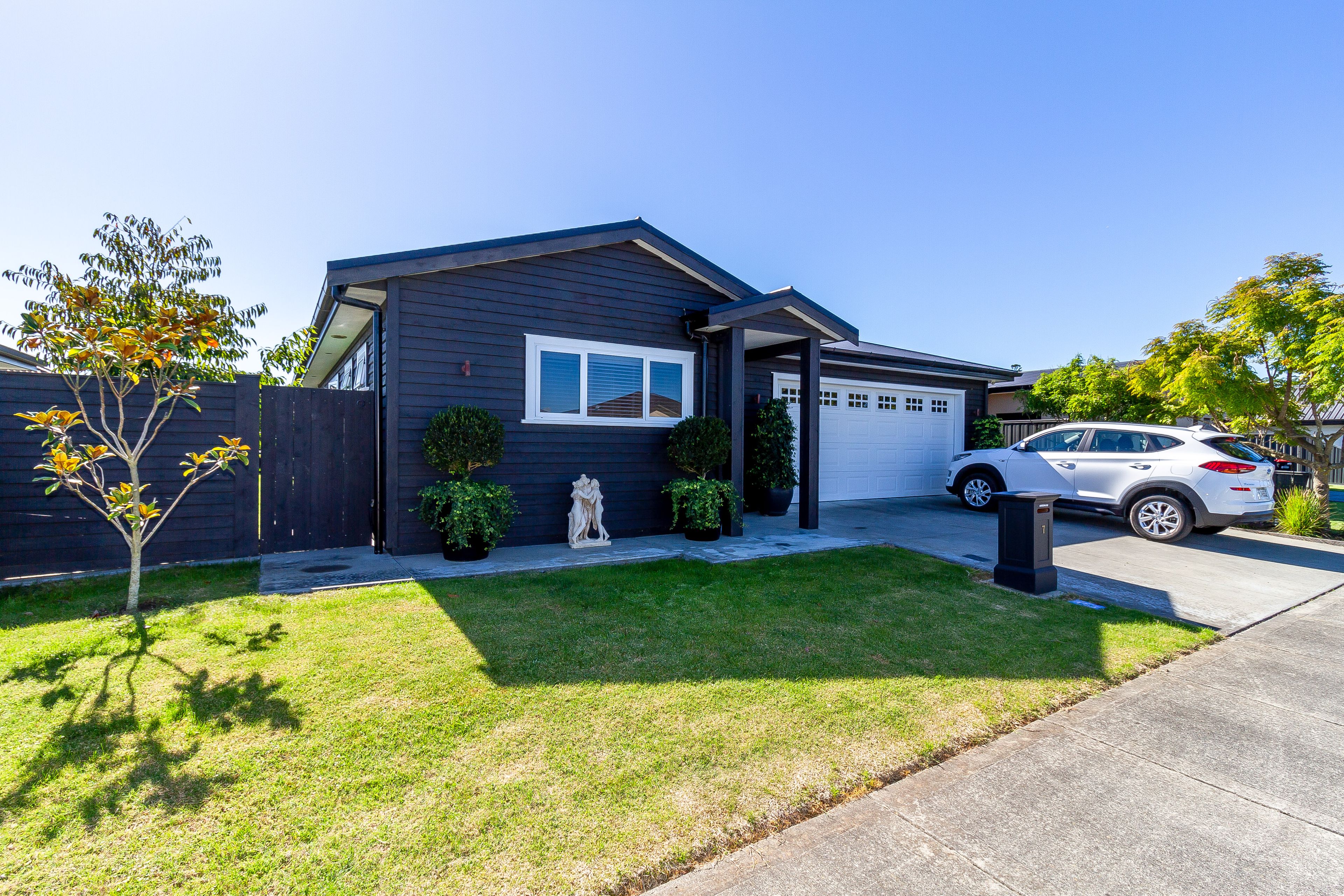 7 Drake Crescent, Te Awa, Napier City