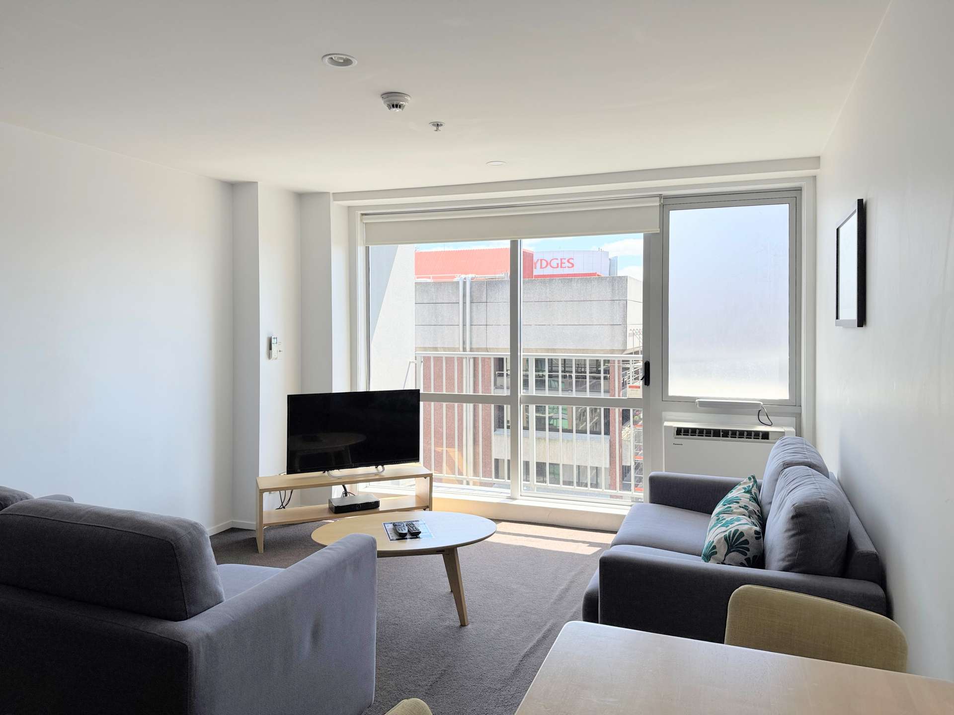 1803/74 Albert Street photo 4