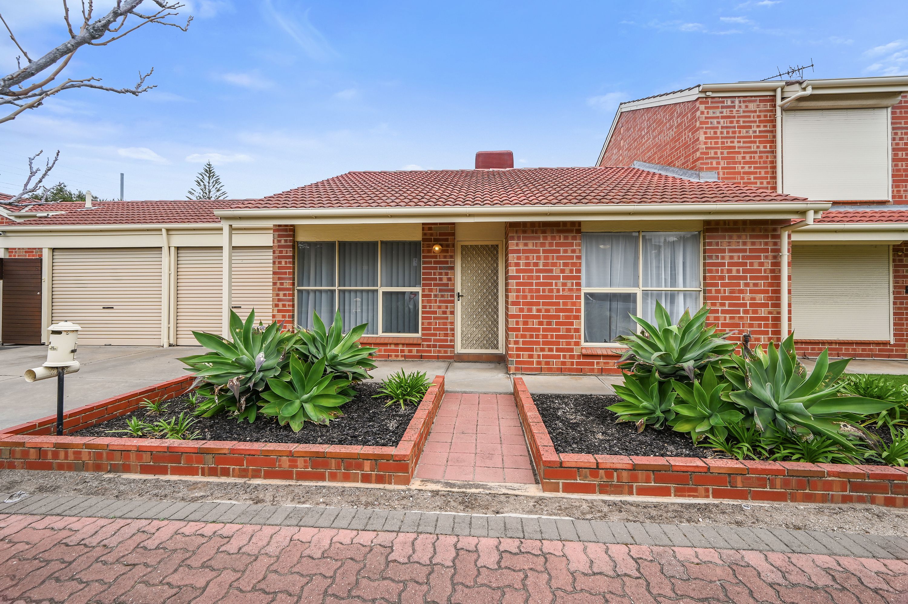 7/24 Weir Street — photo from Ray White Semaphore