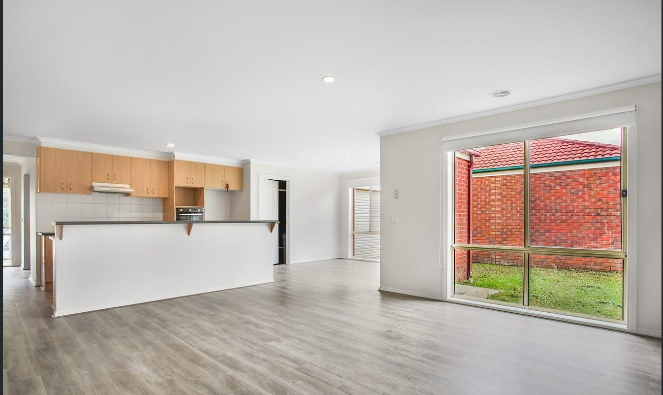 24 Geebung Road, Cranbourne West, VIC 3977