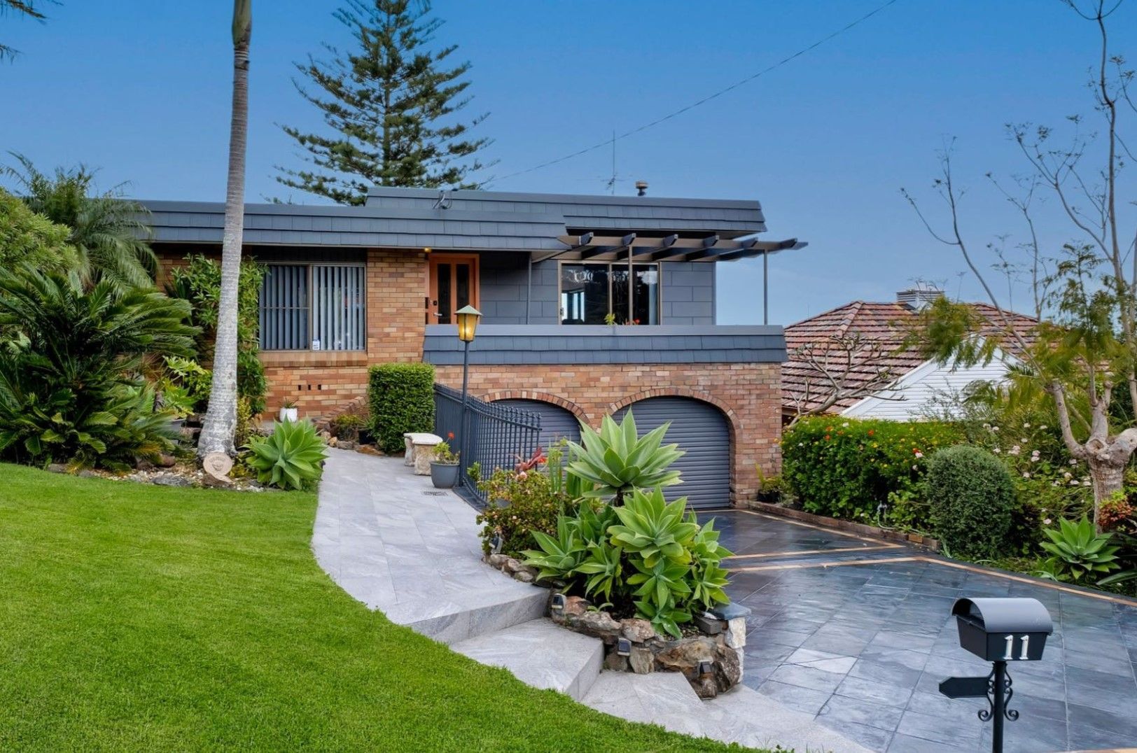 11 Bay View Avenue, East Gosford, NSW 2250