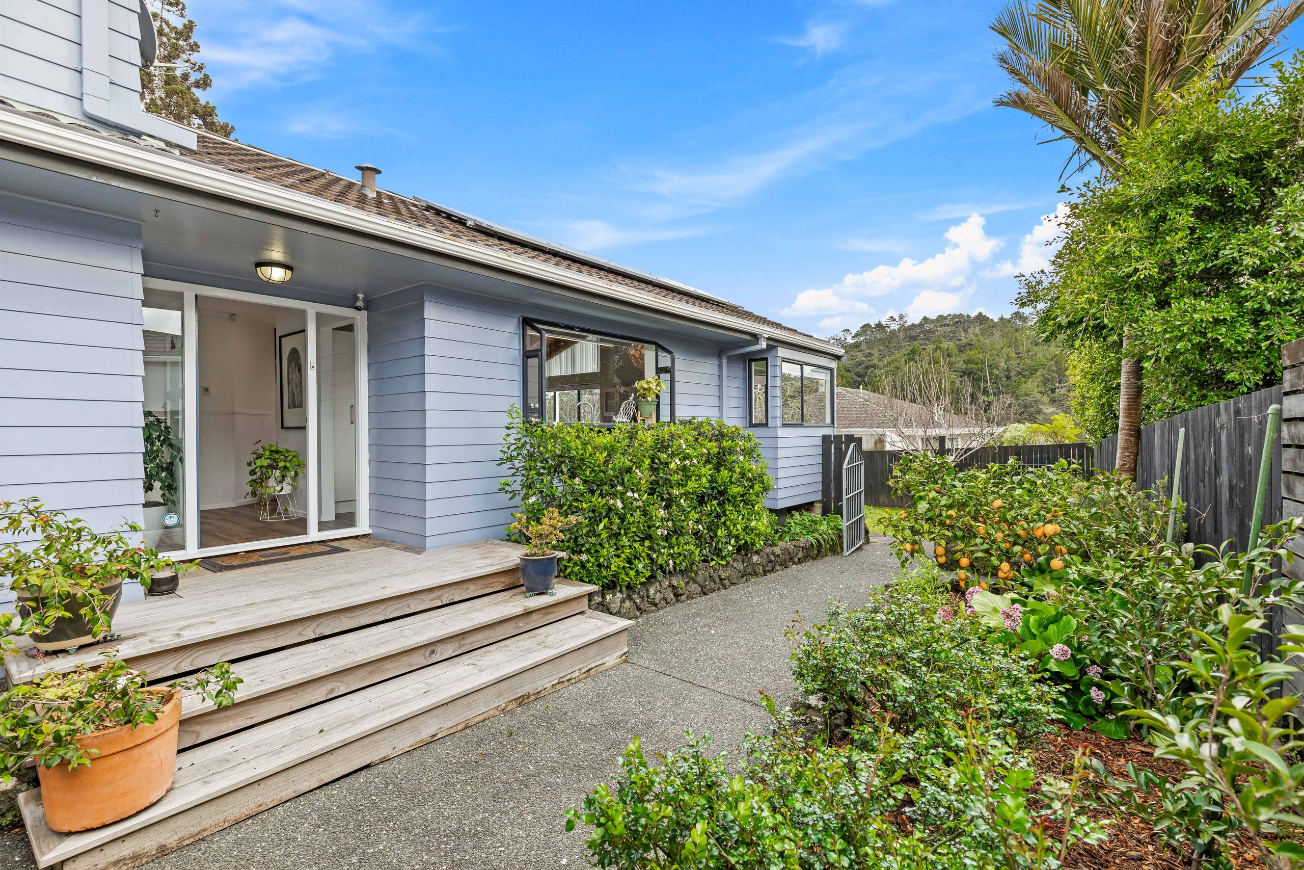 14 Redlands Grove, Swanson, Waitakere City