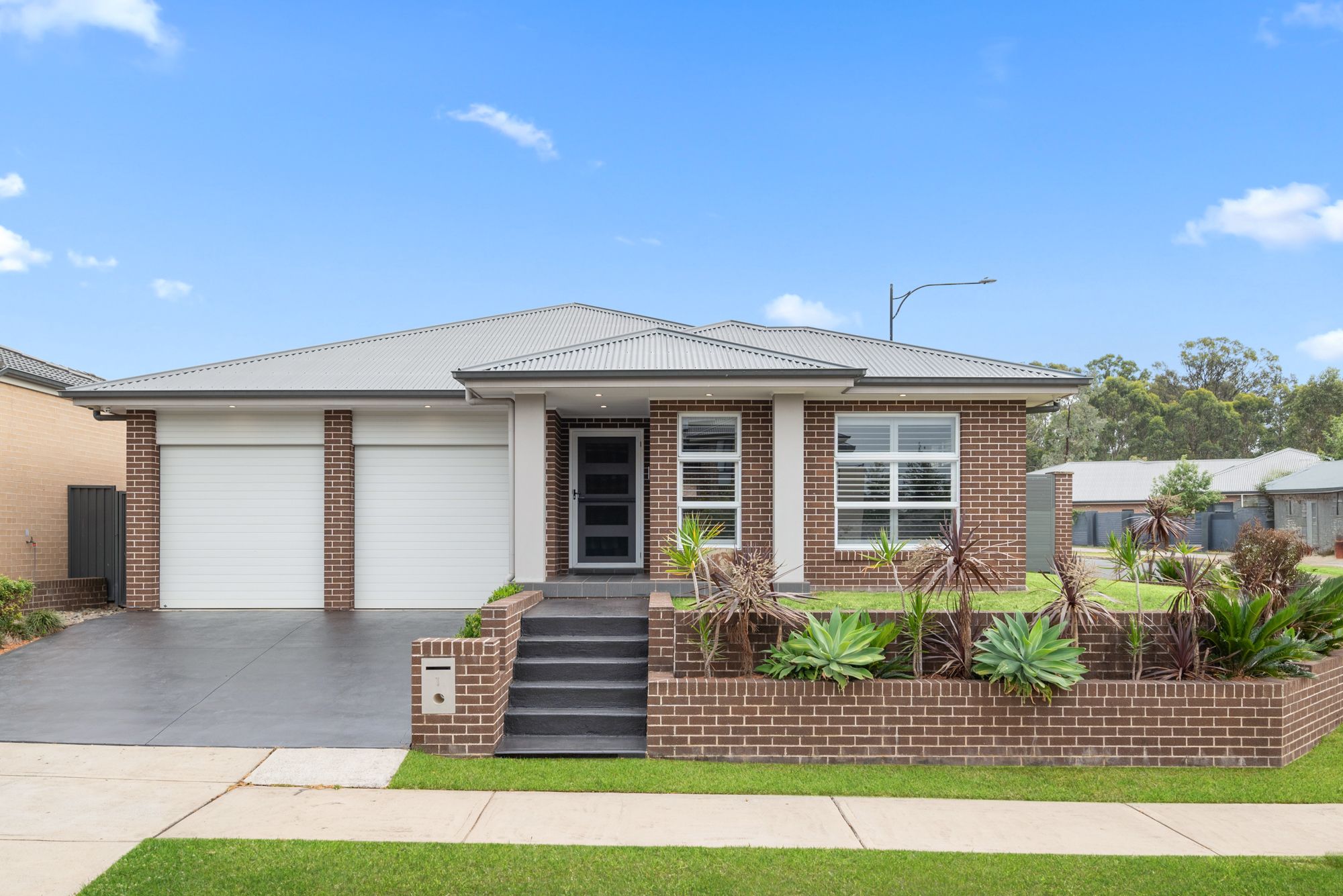 1 Portsmouth Circuit, Jordan Springs, NSW