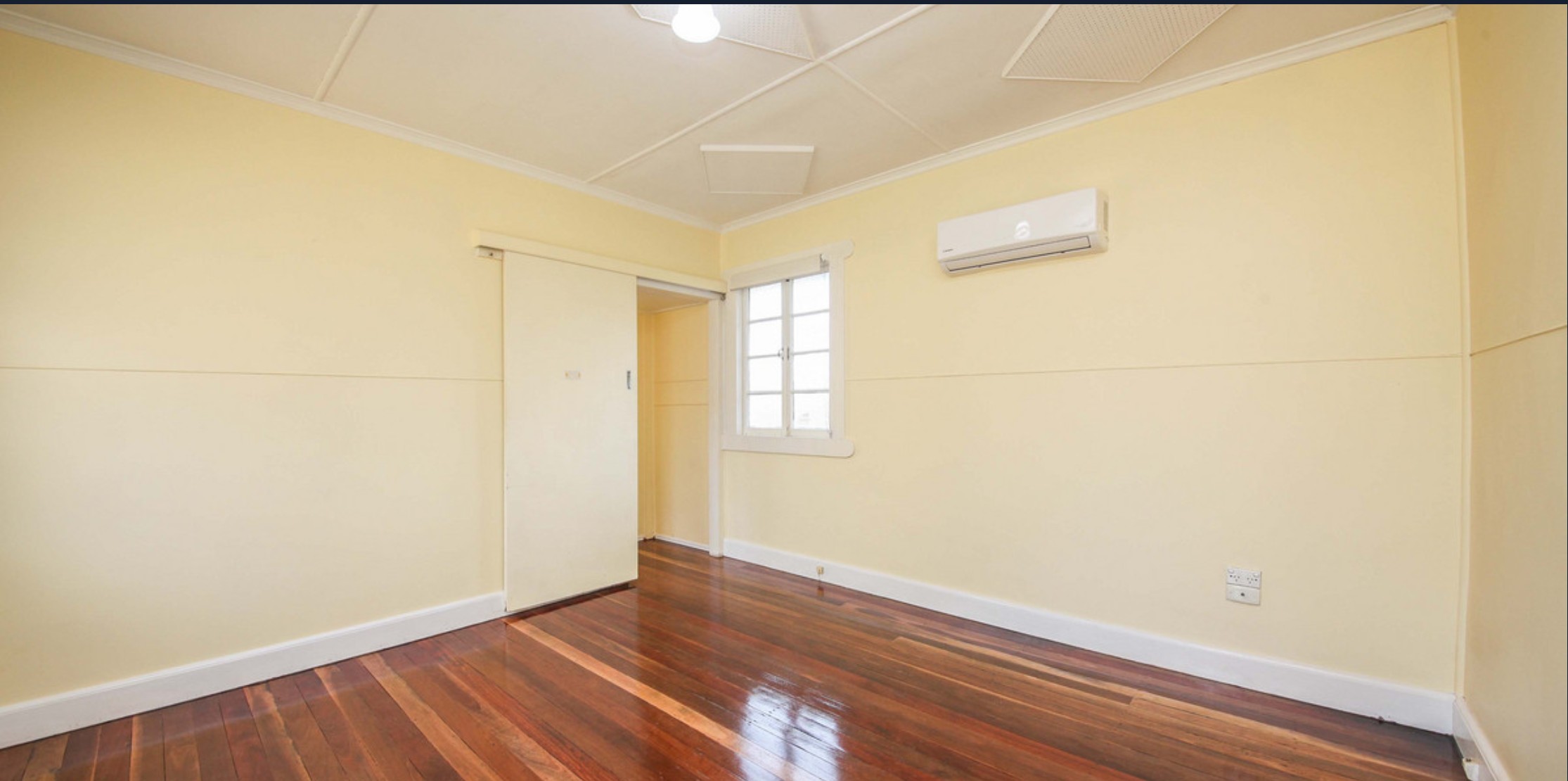 385 Broadwater Road, Mansfield, QLD 4122