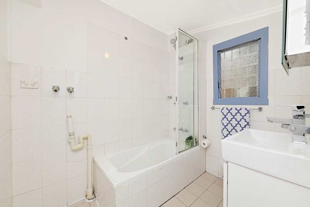 220 Corunna Road, Stanmore, NSW 2048