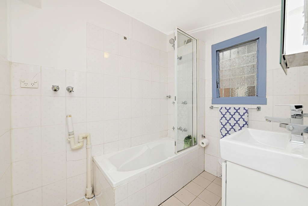 220 Corunna Road, Stanmore, NSW 2048