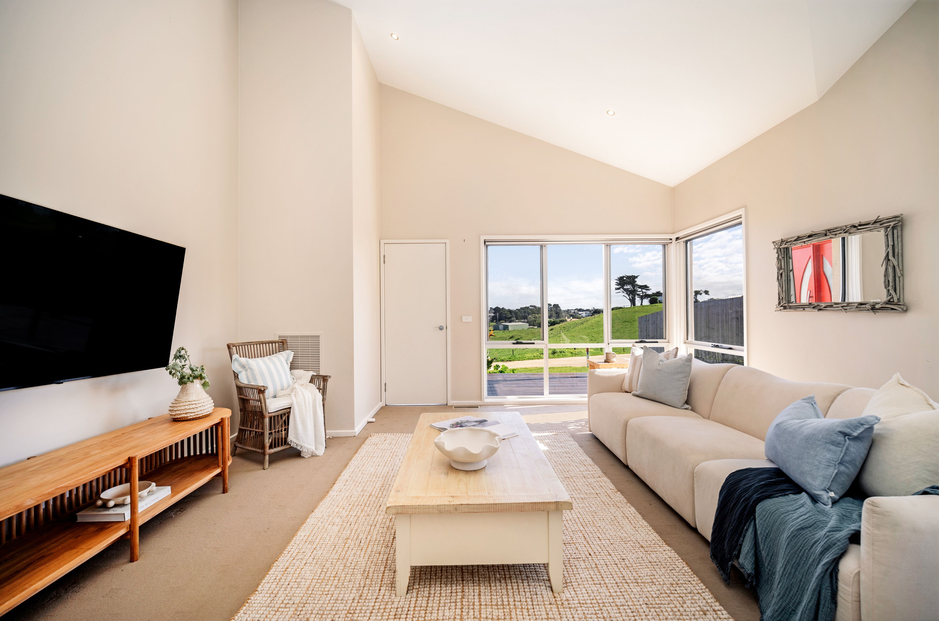 12 Maguire Place — photo 4 of 17