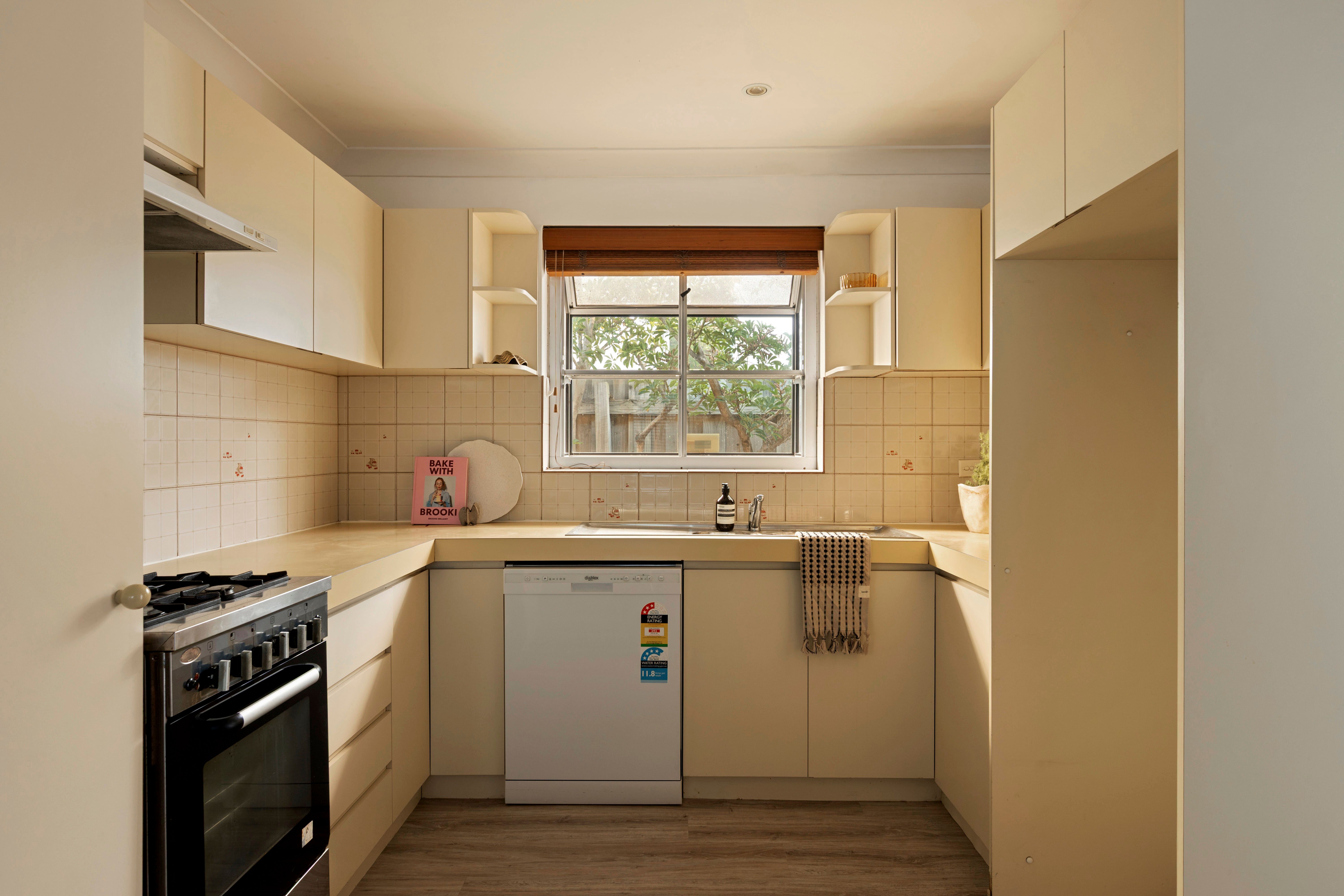 30 Macarthur Street — photo 8 of 27