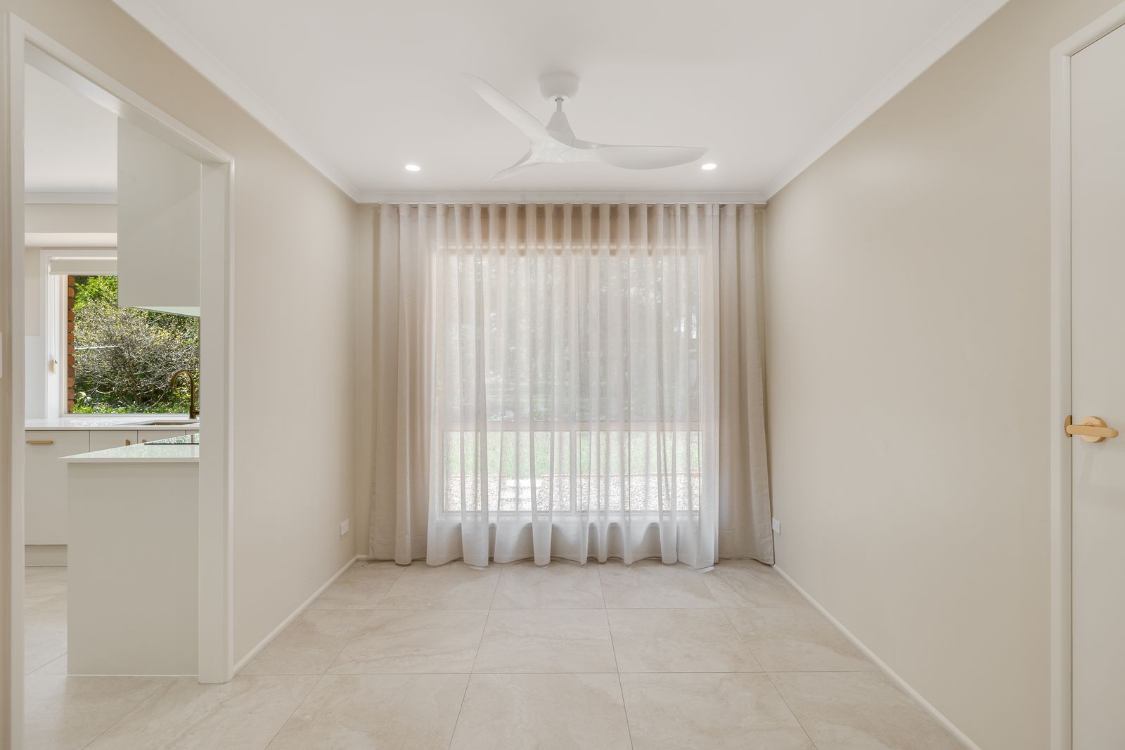 11 Merrol Street — photo 5 of 15