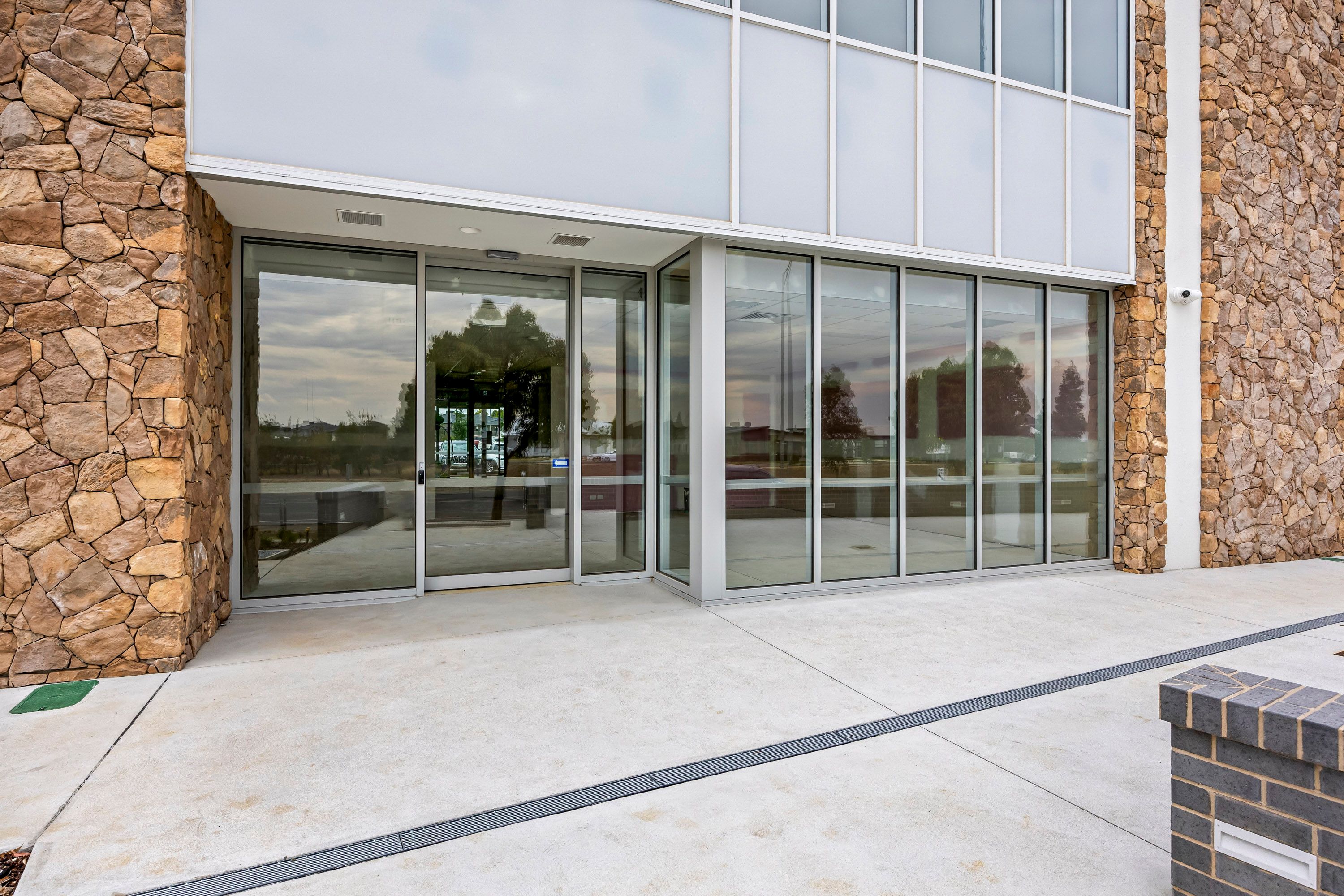 Suites 6 & 7 Eleanor Drive, Lucas, VIC 3350