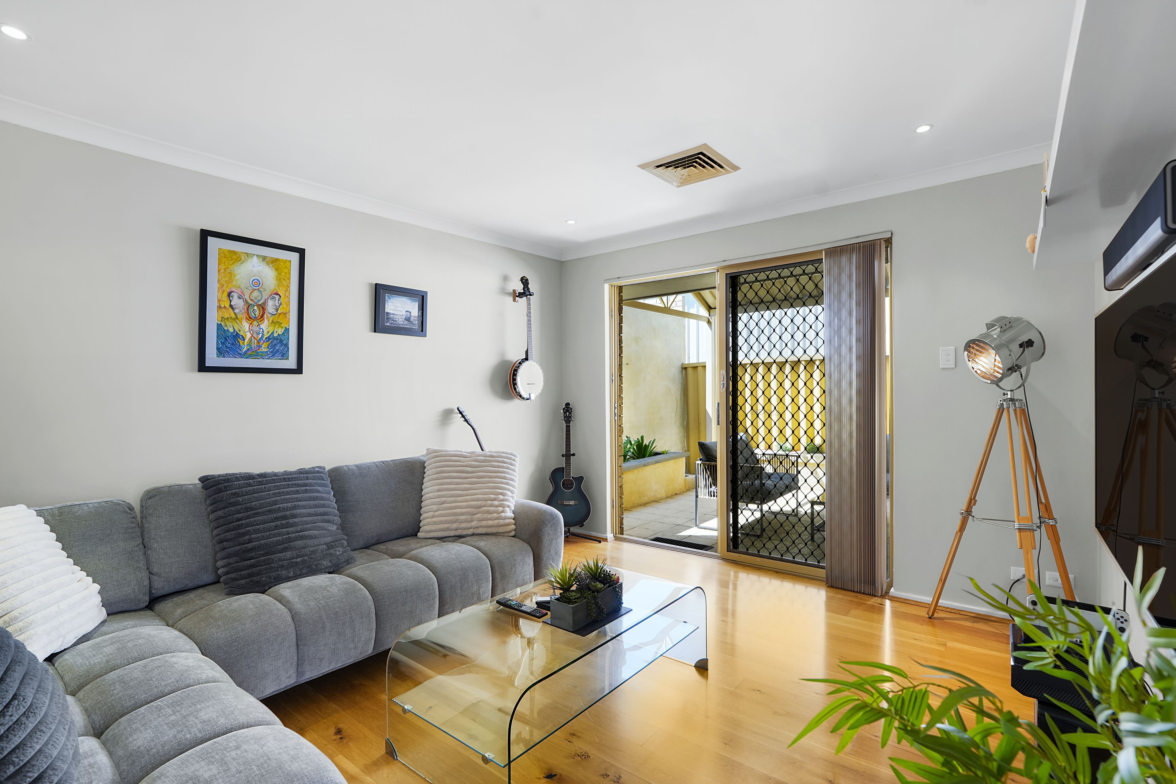 2/80 Hamilton Street — photo 5 of 24