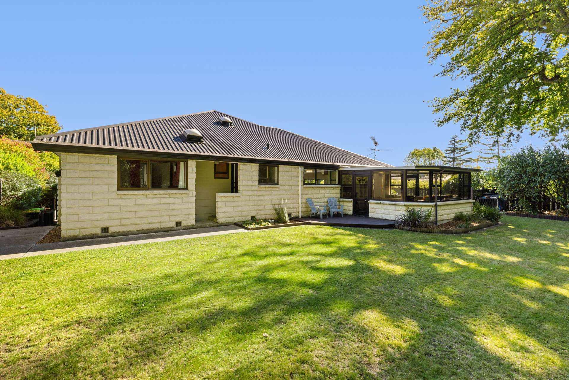 153 Cashmere Road photo 1