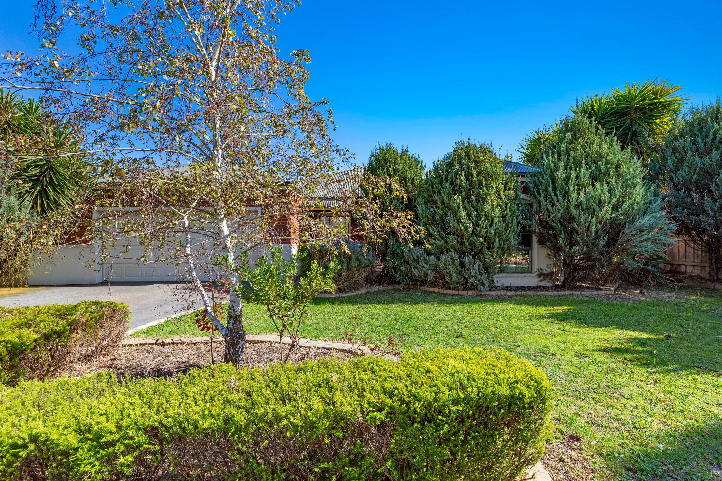 54 Arthur Phillip Drive, Pakenham, VIC 3810