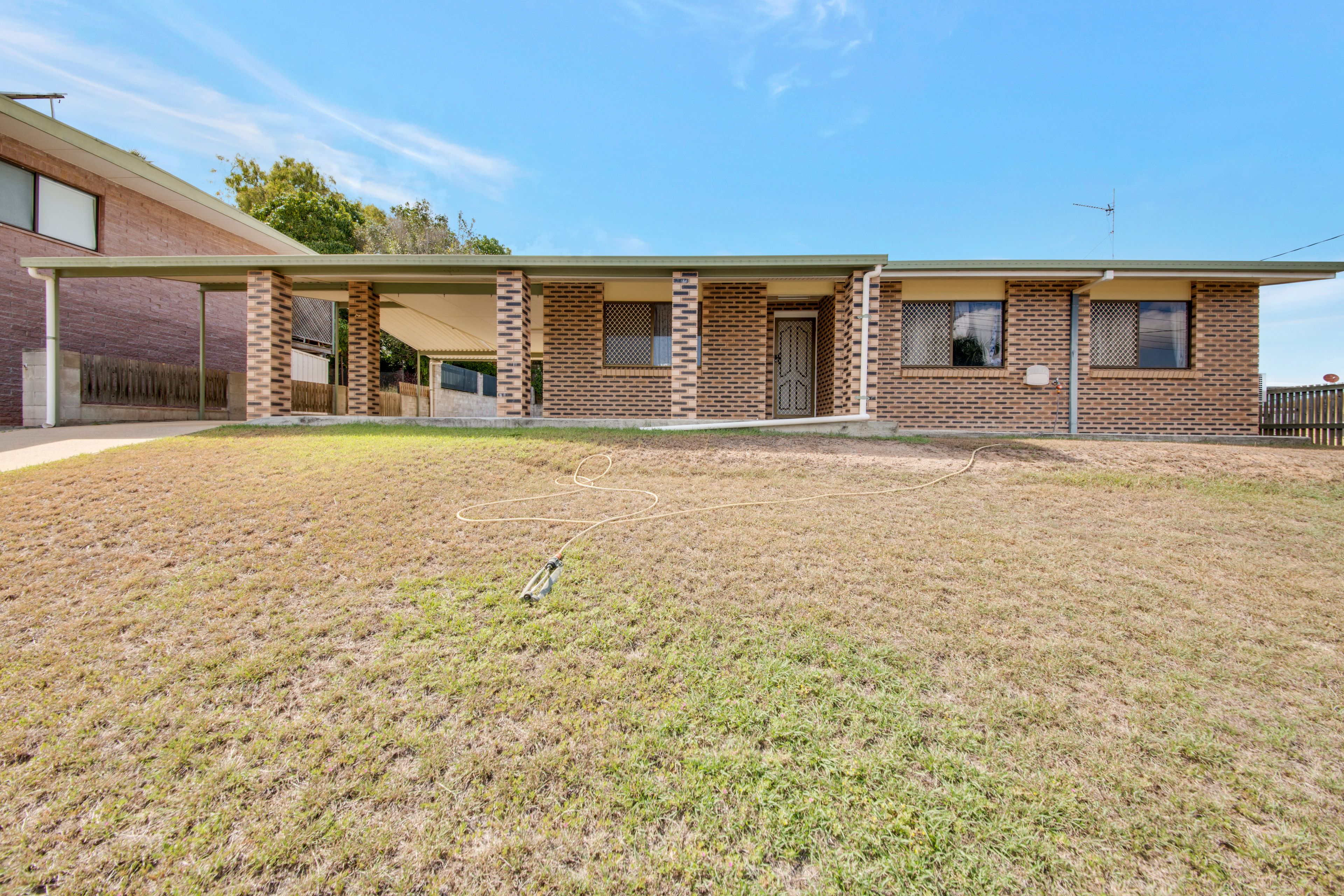 14 Waratah Street, Kin Kora, QLD 4680