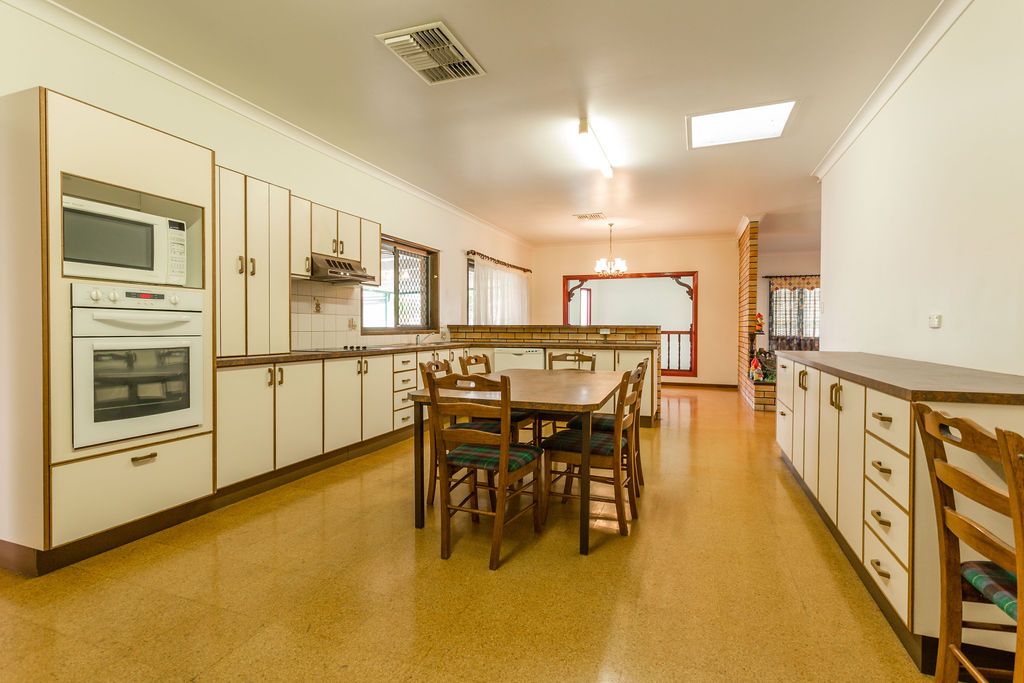 81 Retro Street, Emerald, QLD 4720
