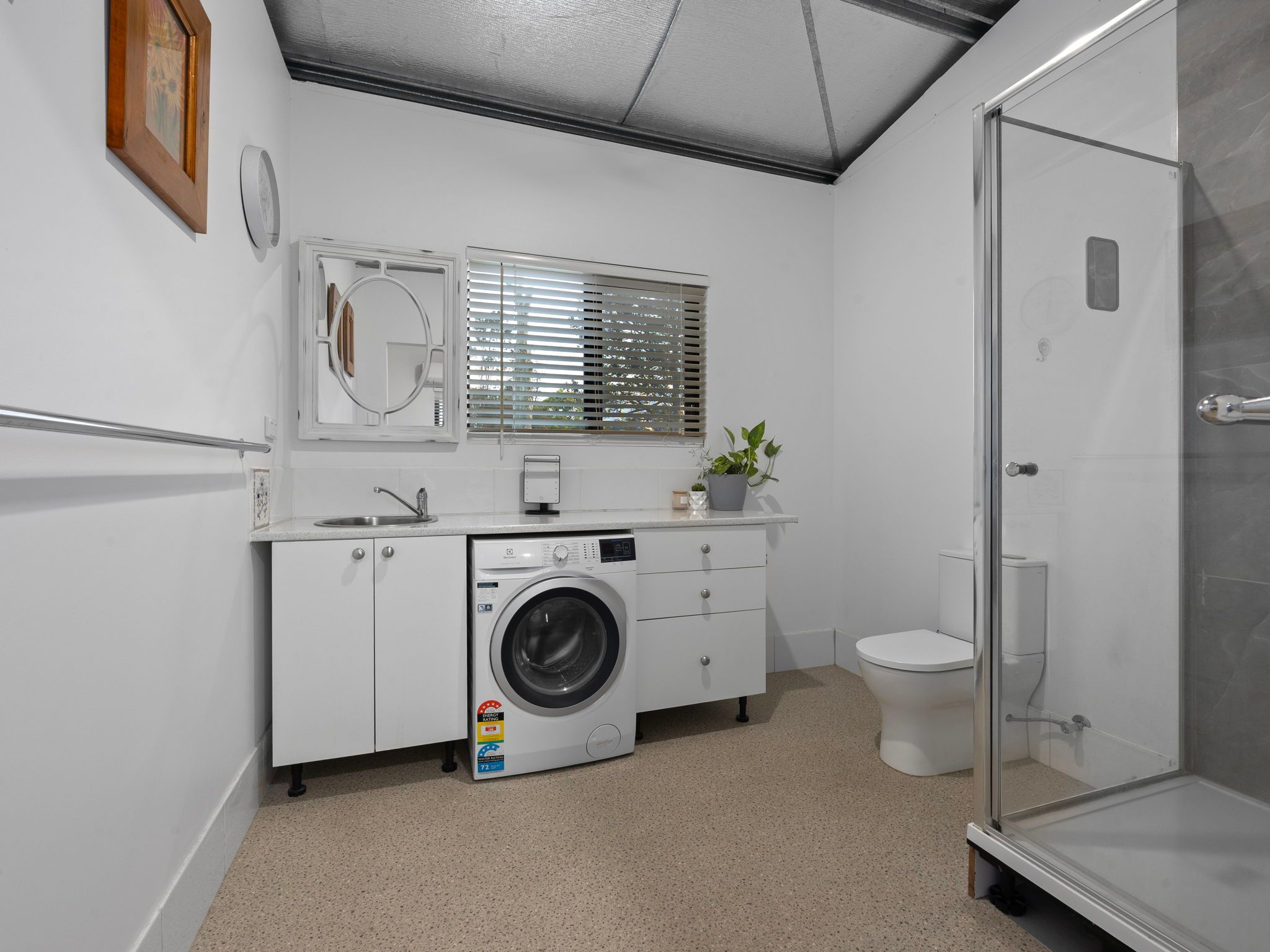 8 Macaulay Street — photo 17 of 25