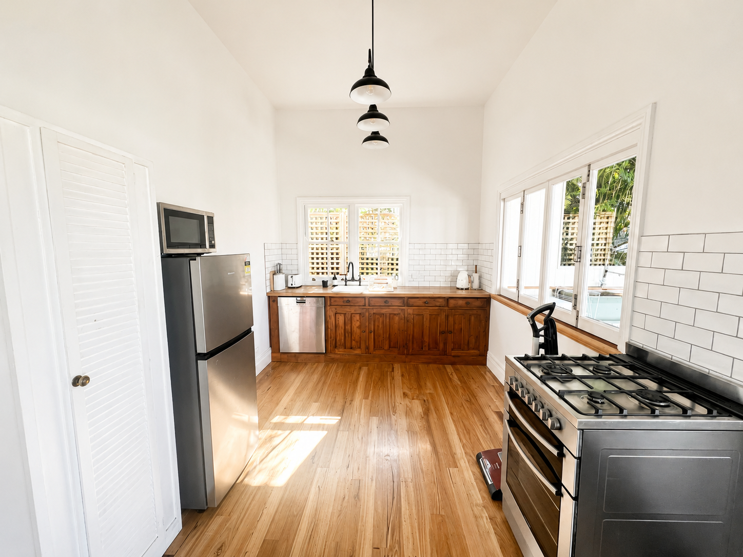 64a Oxley Avenue — photo 3 of 10
