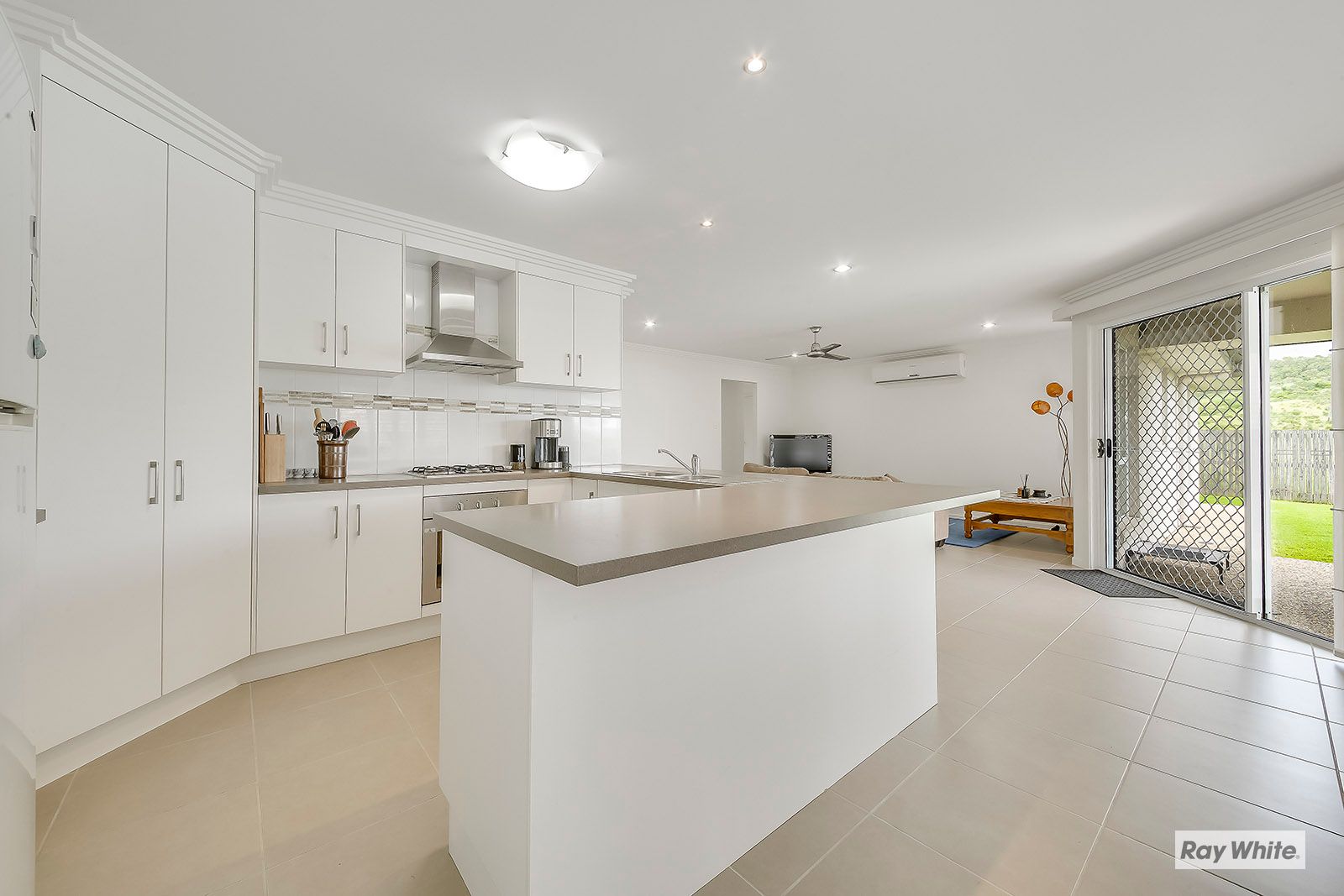 37 Dune Circuit, Lammermoor, QLD 4703