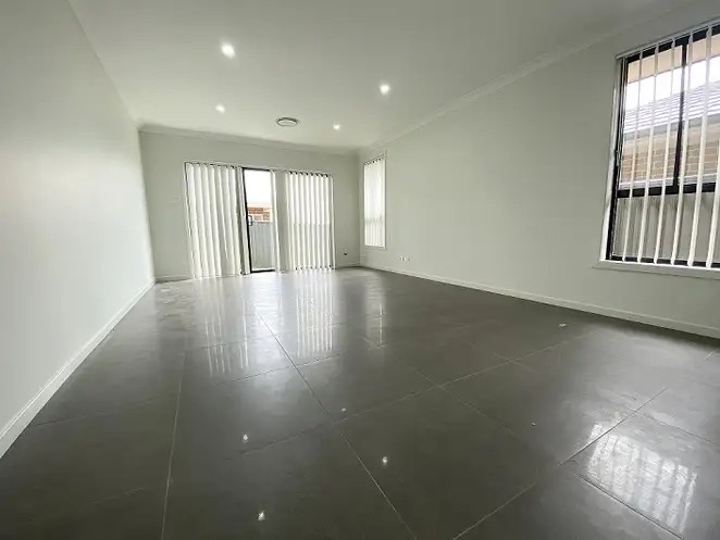 10a Rixon Street, Oran Park, NSW 2570