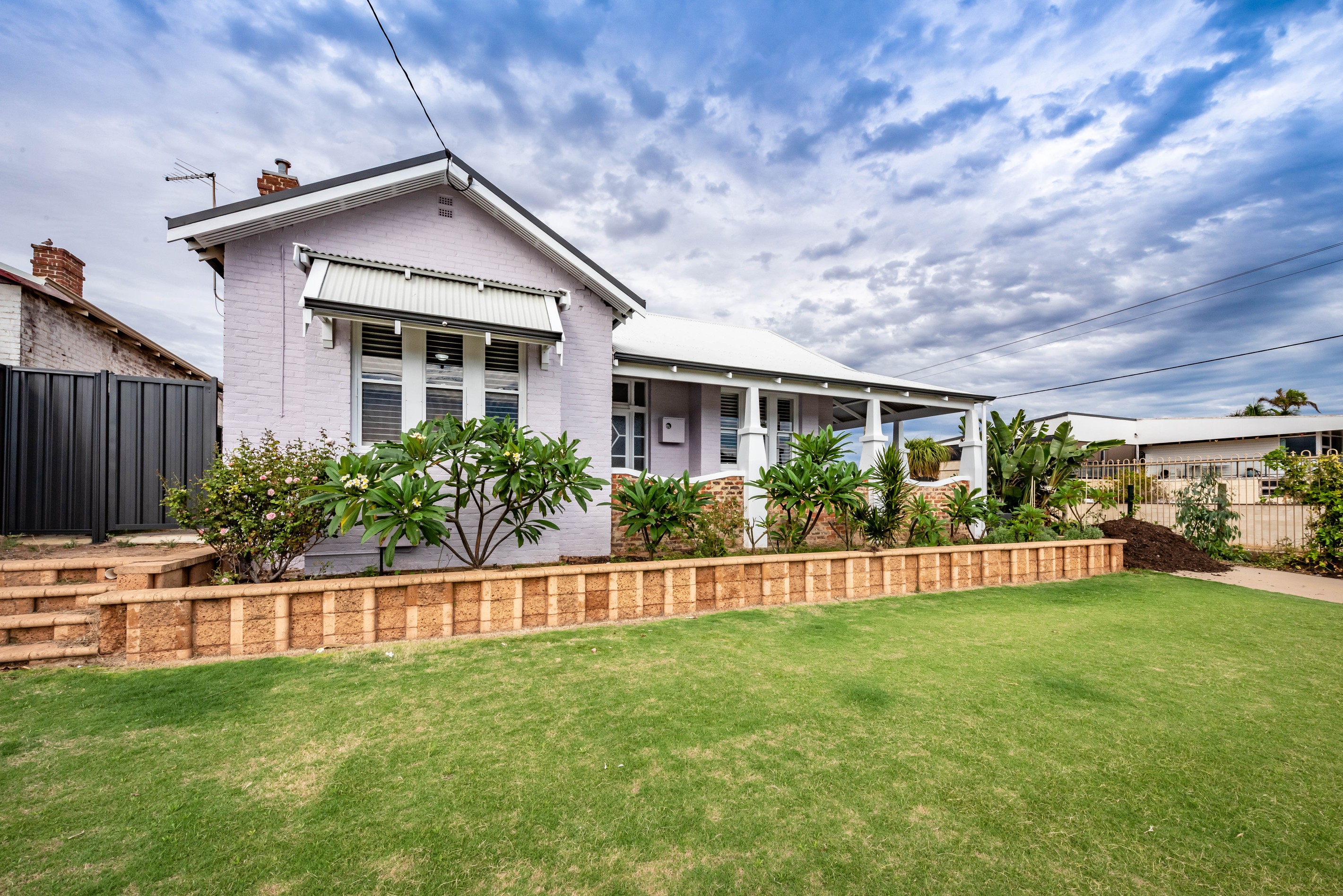 77 Francis Street, Beachlands, WA 6530