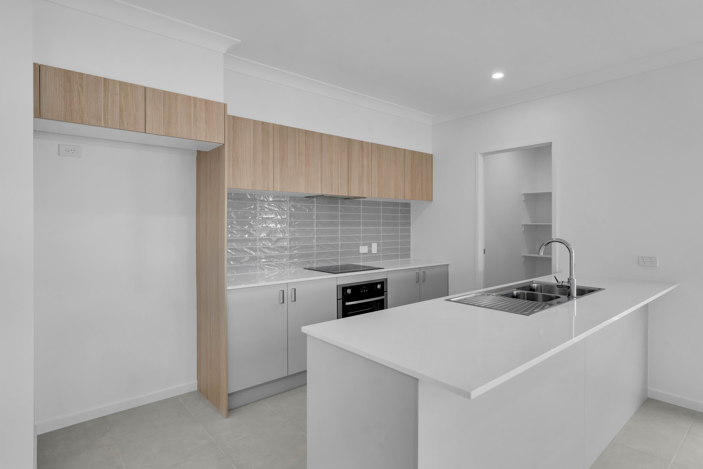 84 Shoreline Avenue, Redland Bay, QLD 4165