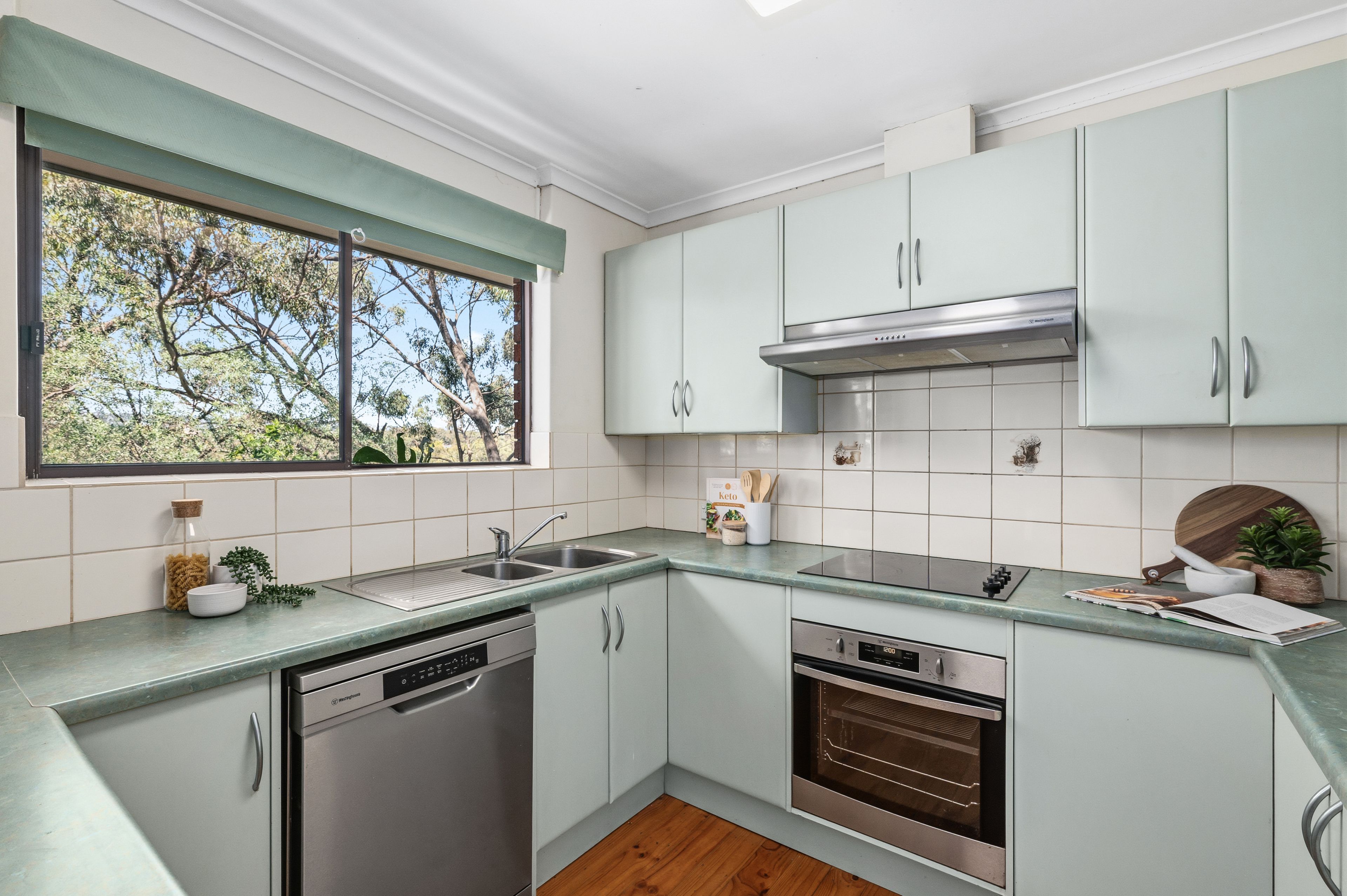 26 Orleana Street — photo 12 of 28