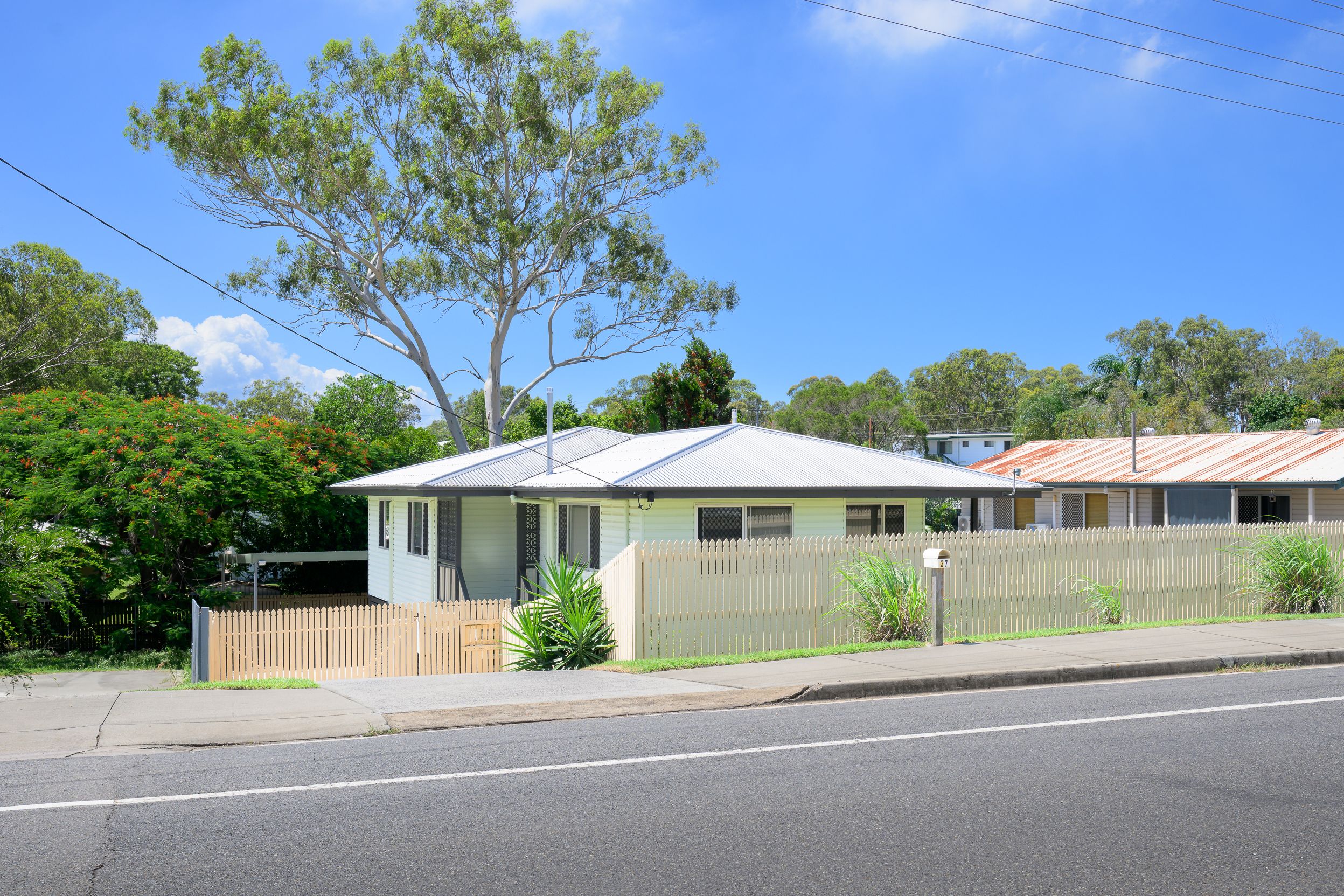 37 Dalrymple Drive