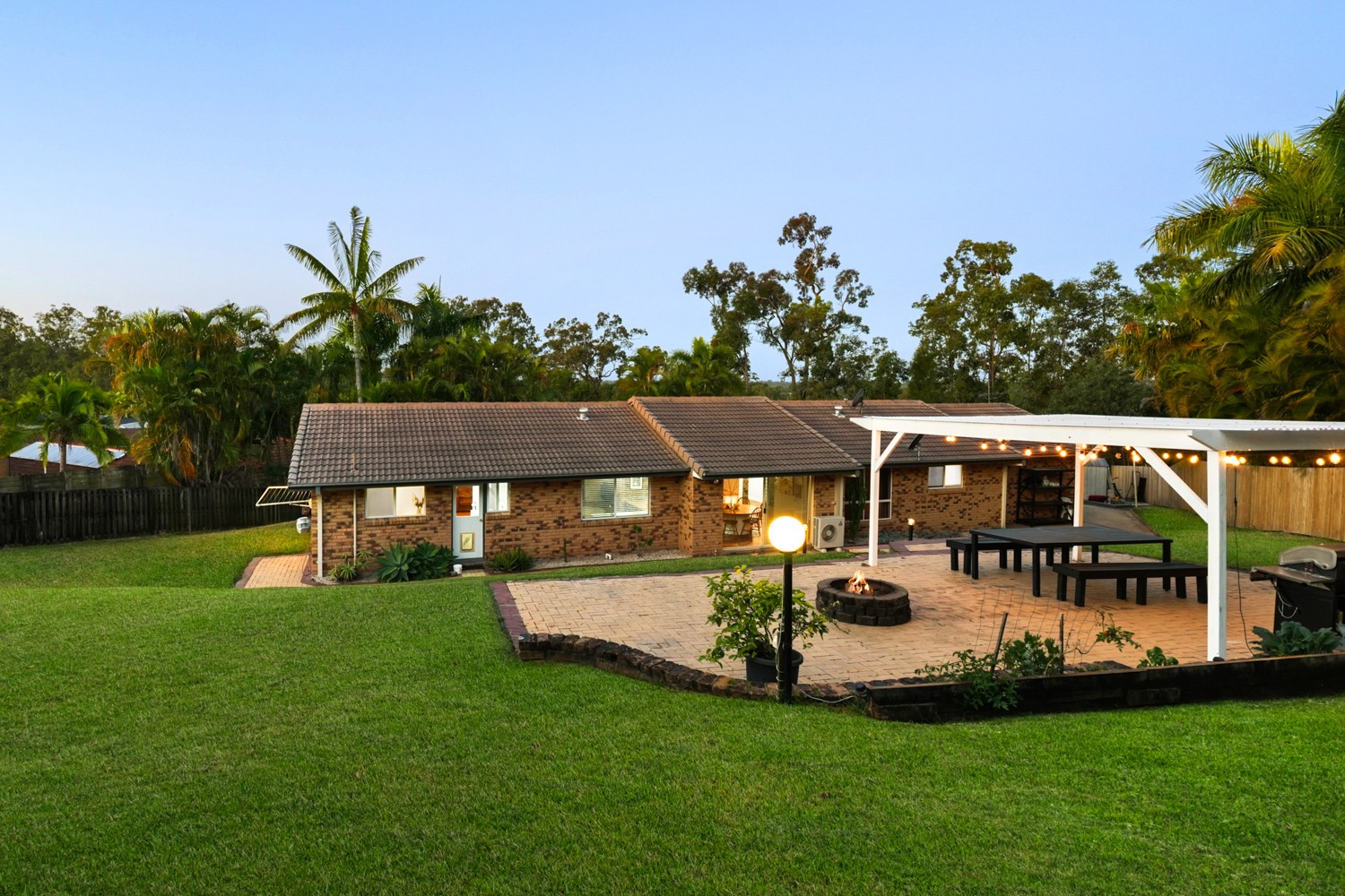 11 Hoad Court, Oxenford, QLD 4210