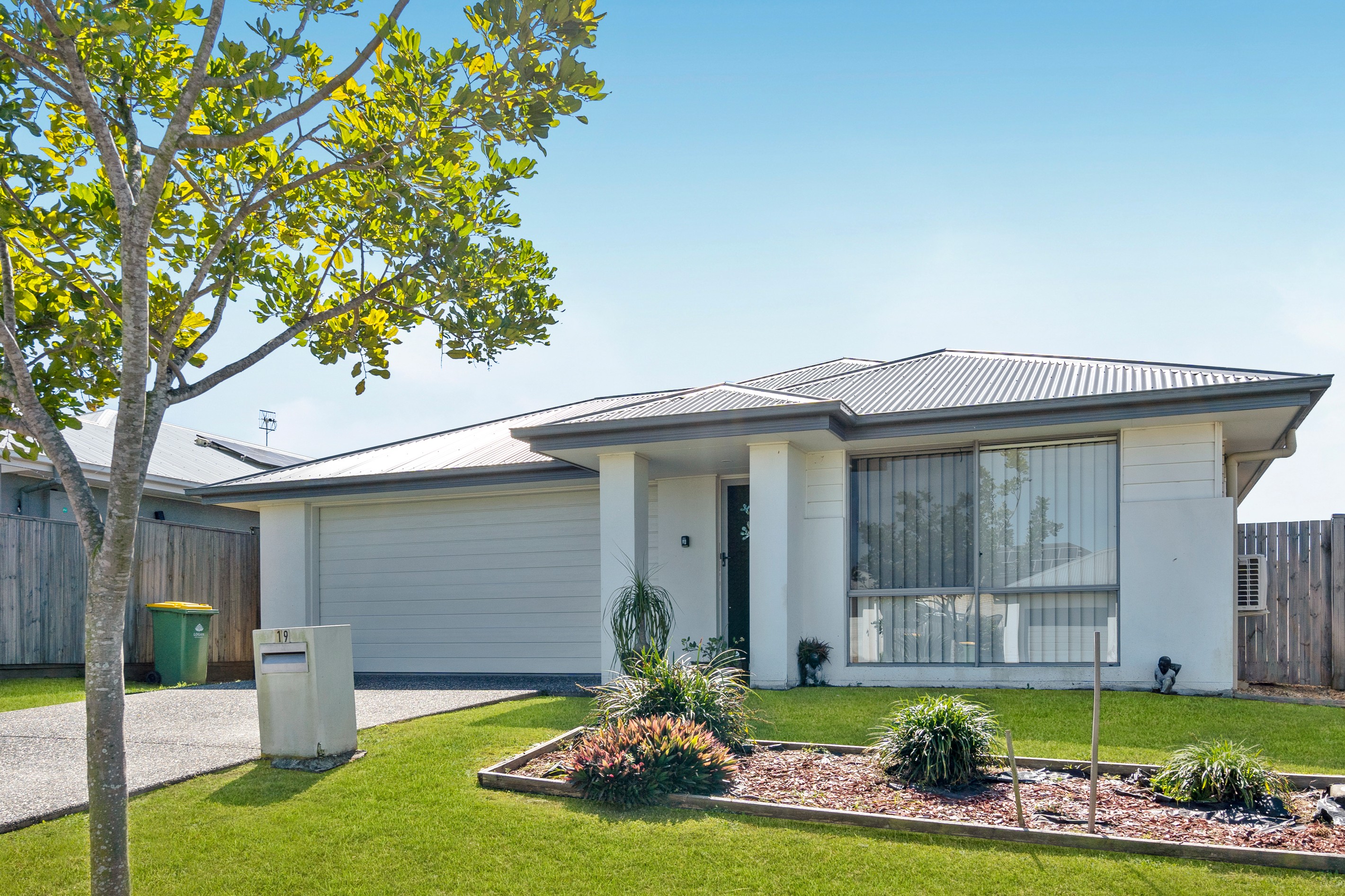 19 Skelbrook Road, Park Ridge, QLD 4125