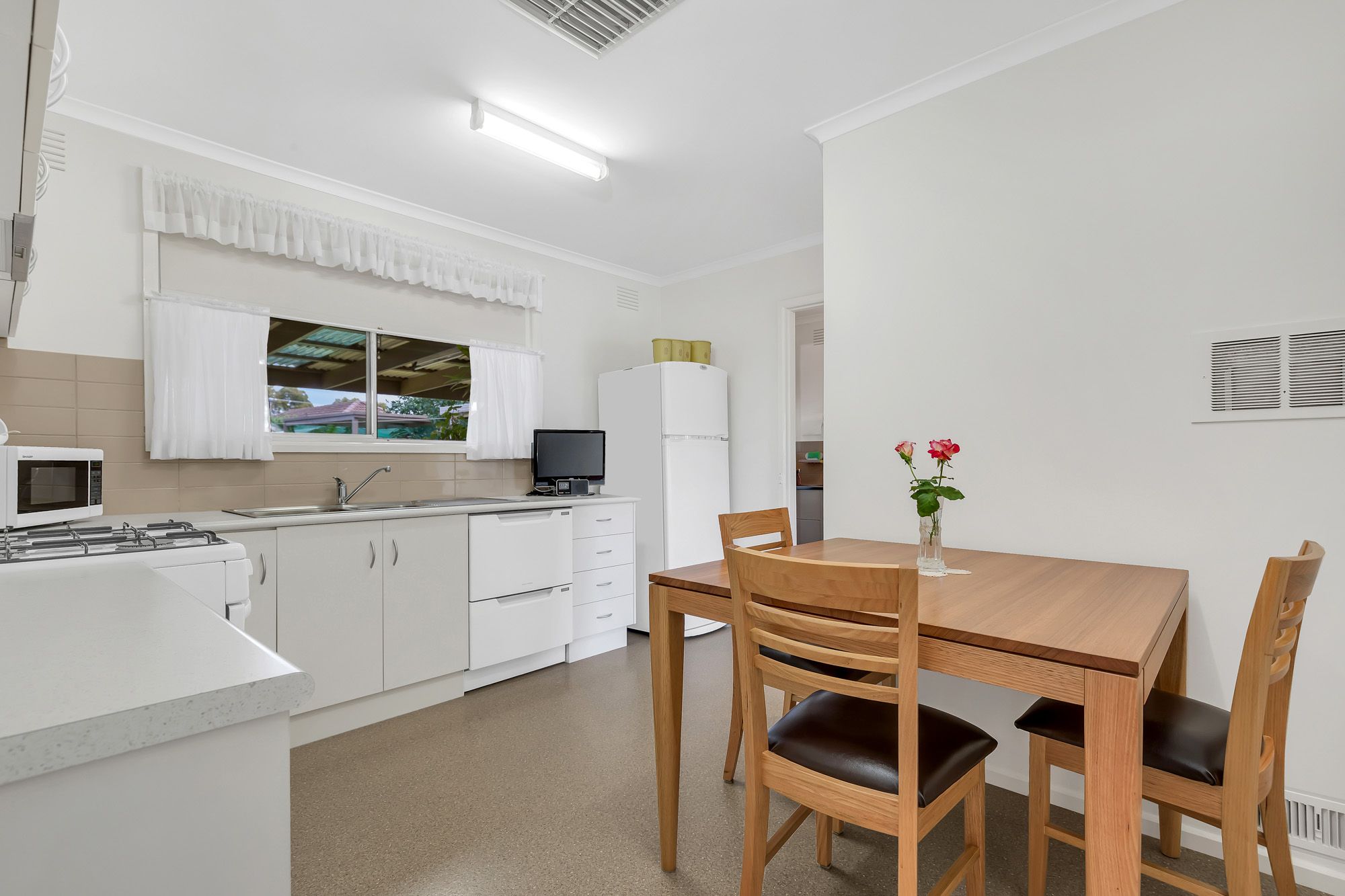 11 Dunbarton Avenue, Hoppers Crossing, VIC 3029