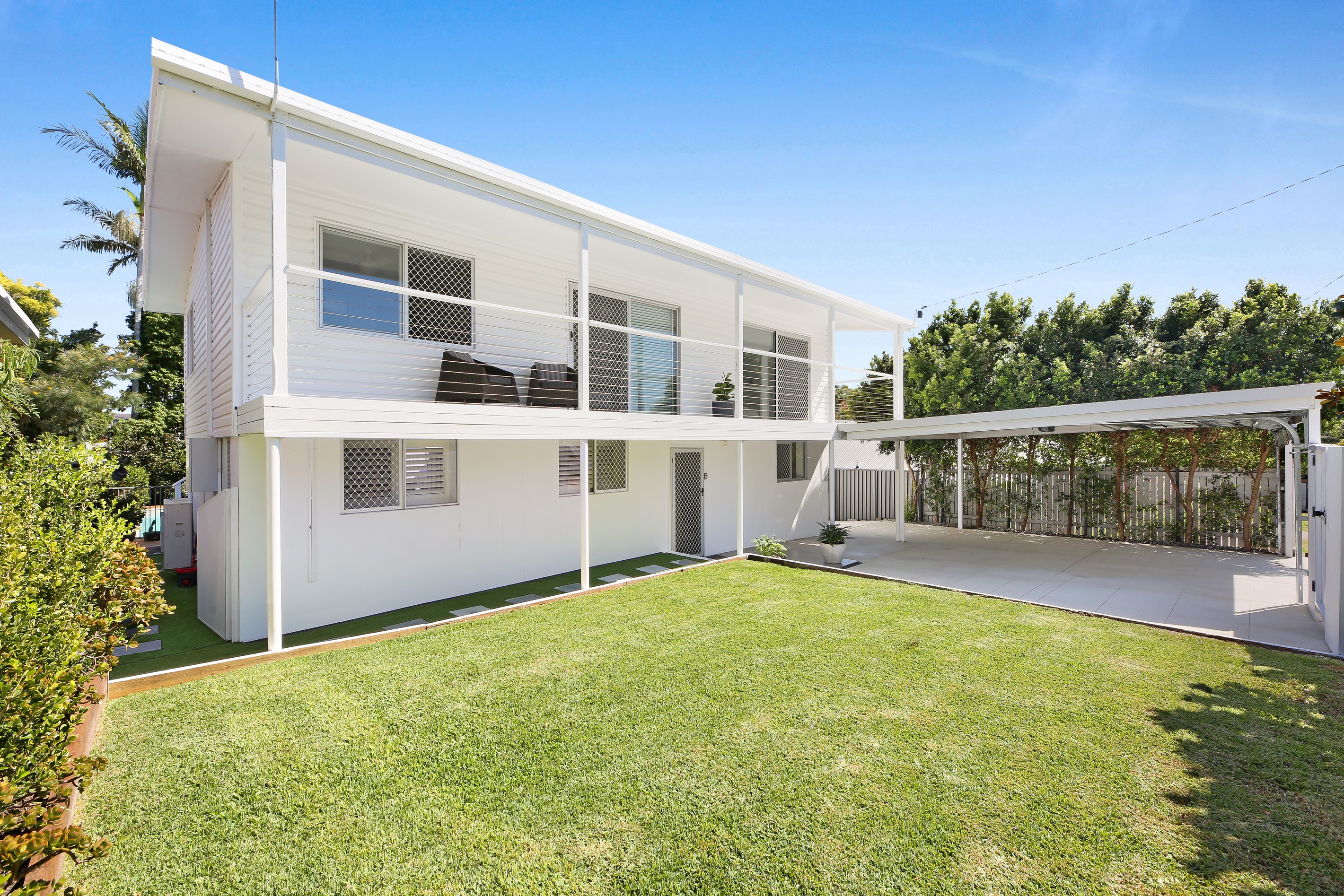 9 Grevillia Avenue, Southport, QLD 4215