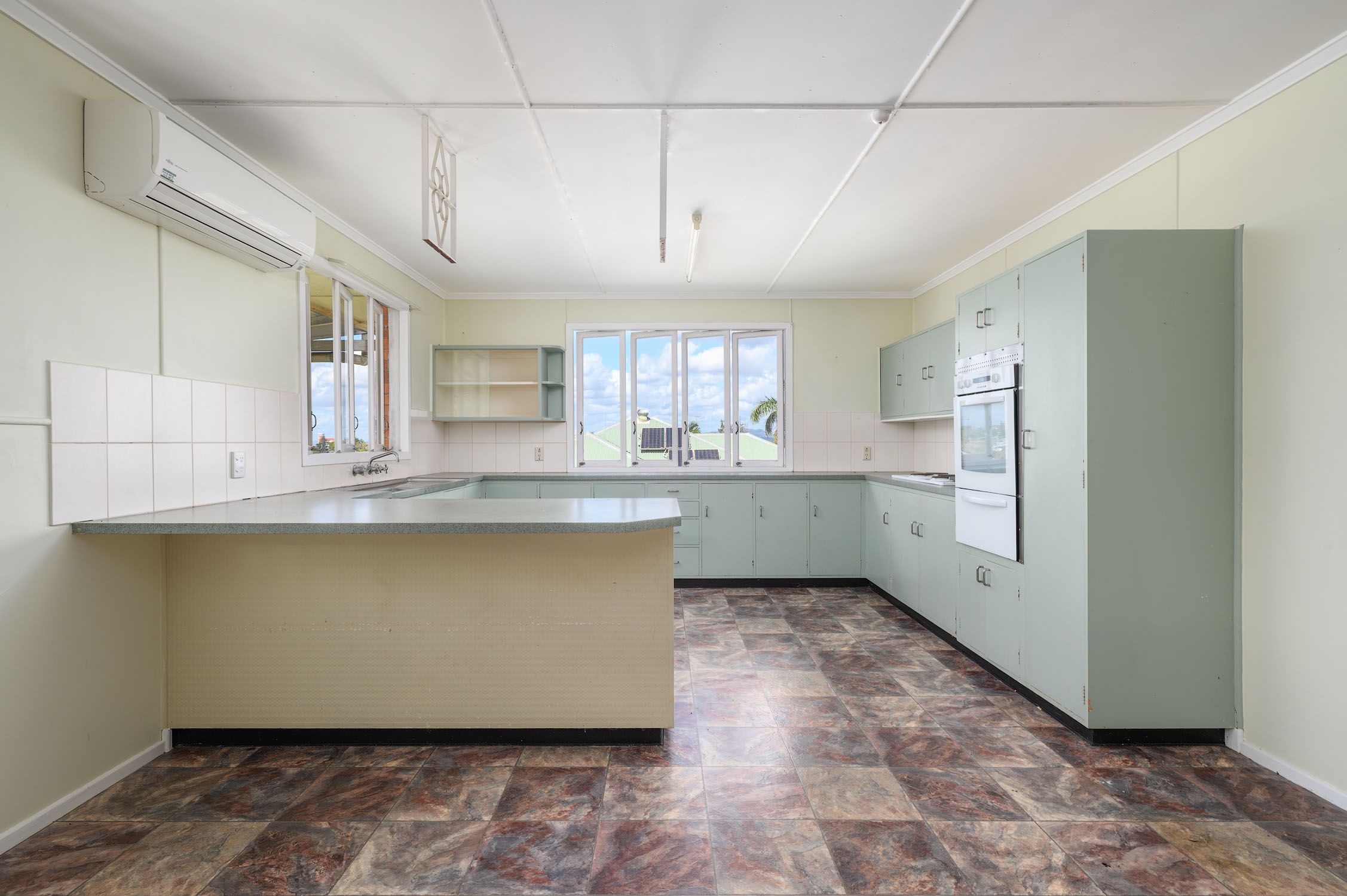 47 Lawrence Street — photo 7 of 26