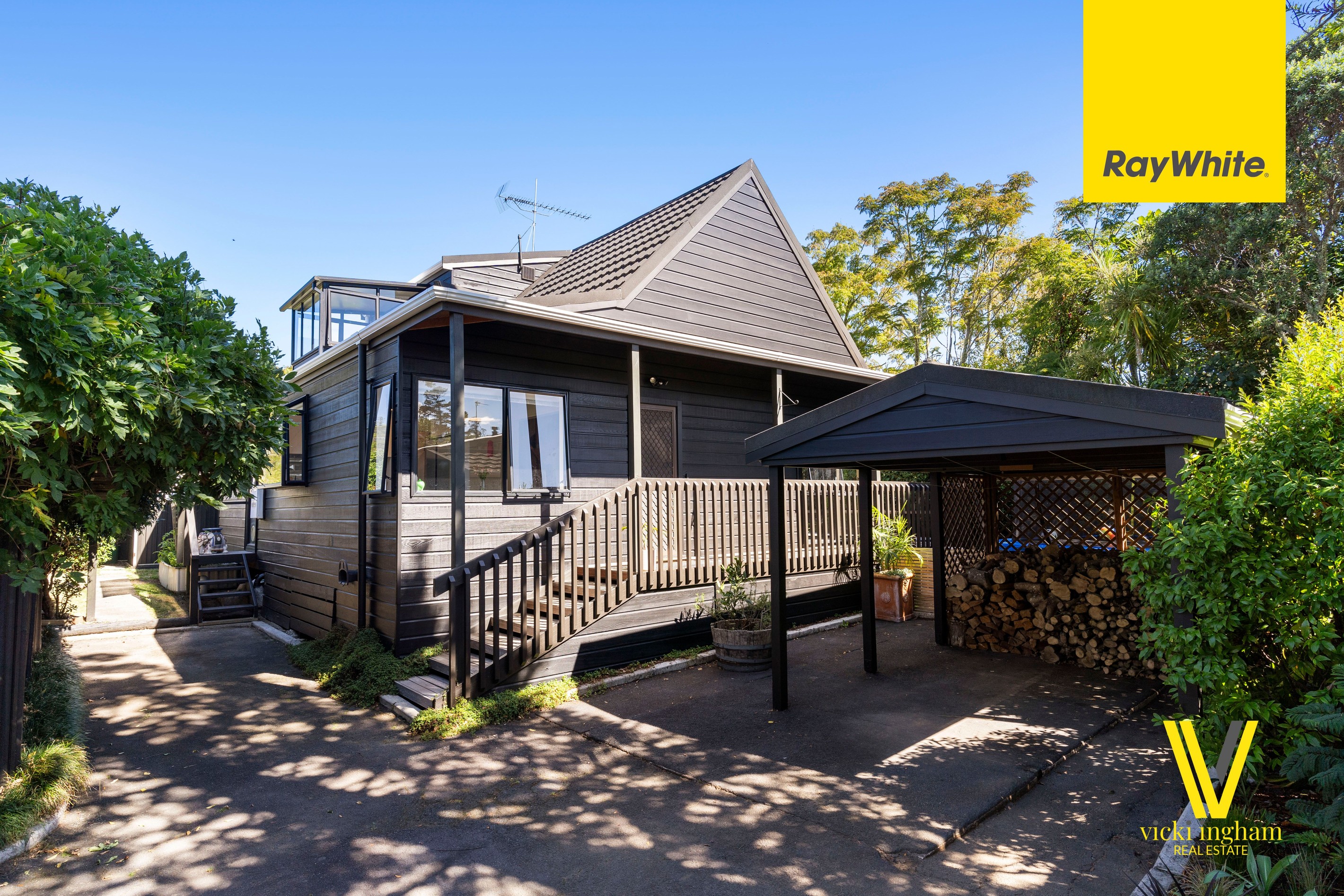 1/163 Atkinson Road, Titirangi, Waitakere City