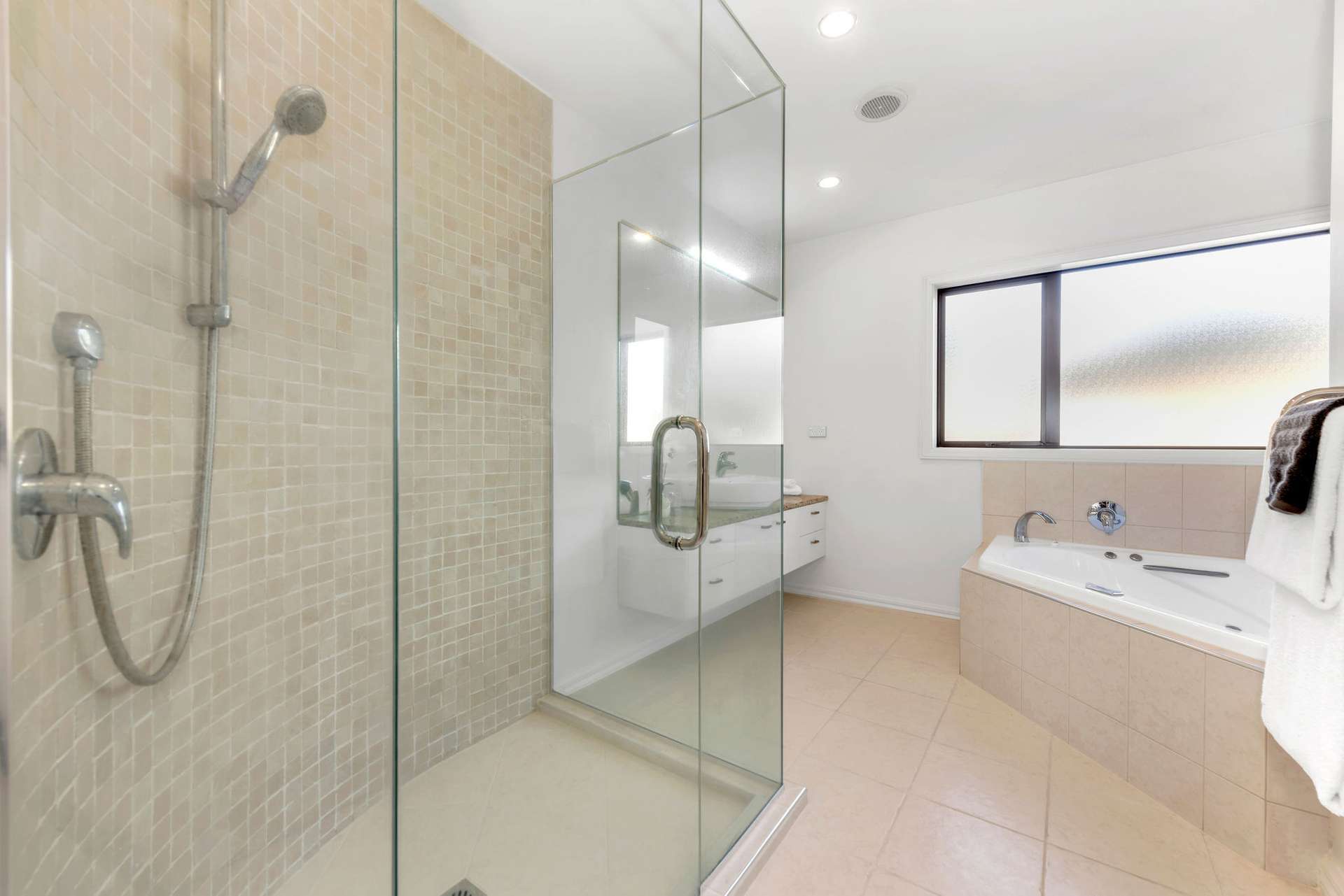 7 Kingsgate Place photo 13