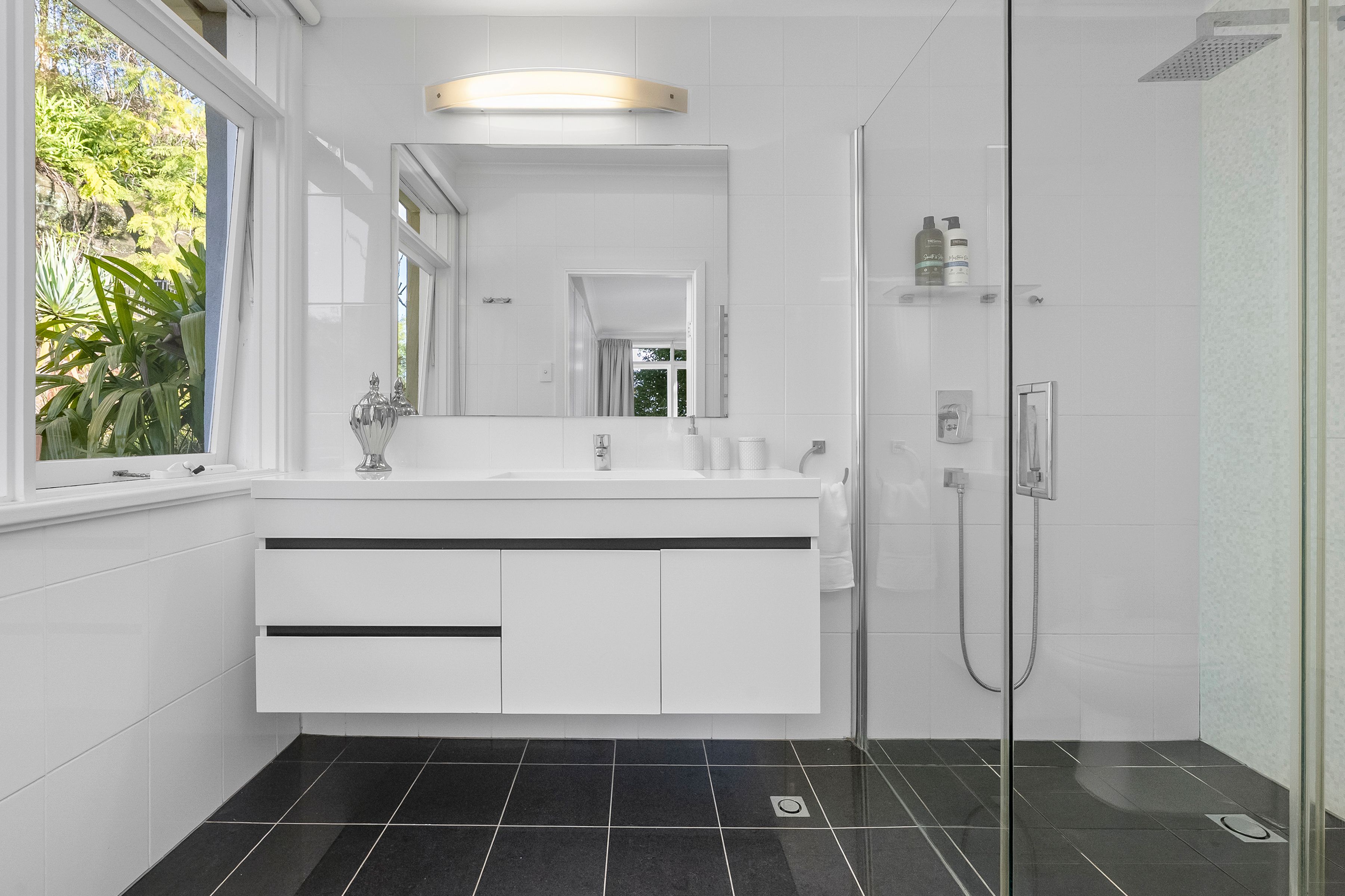 15 Lister Street — photo 9 of 16