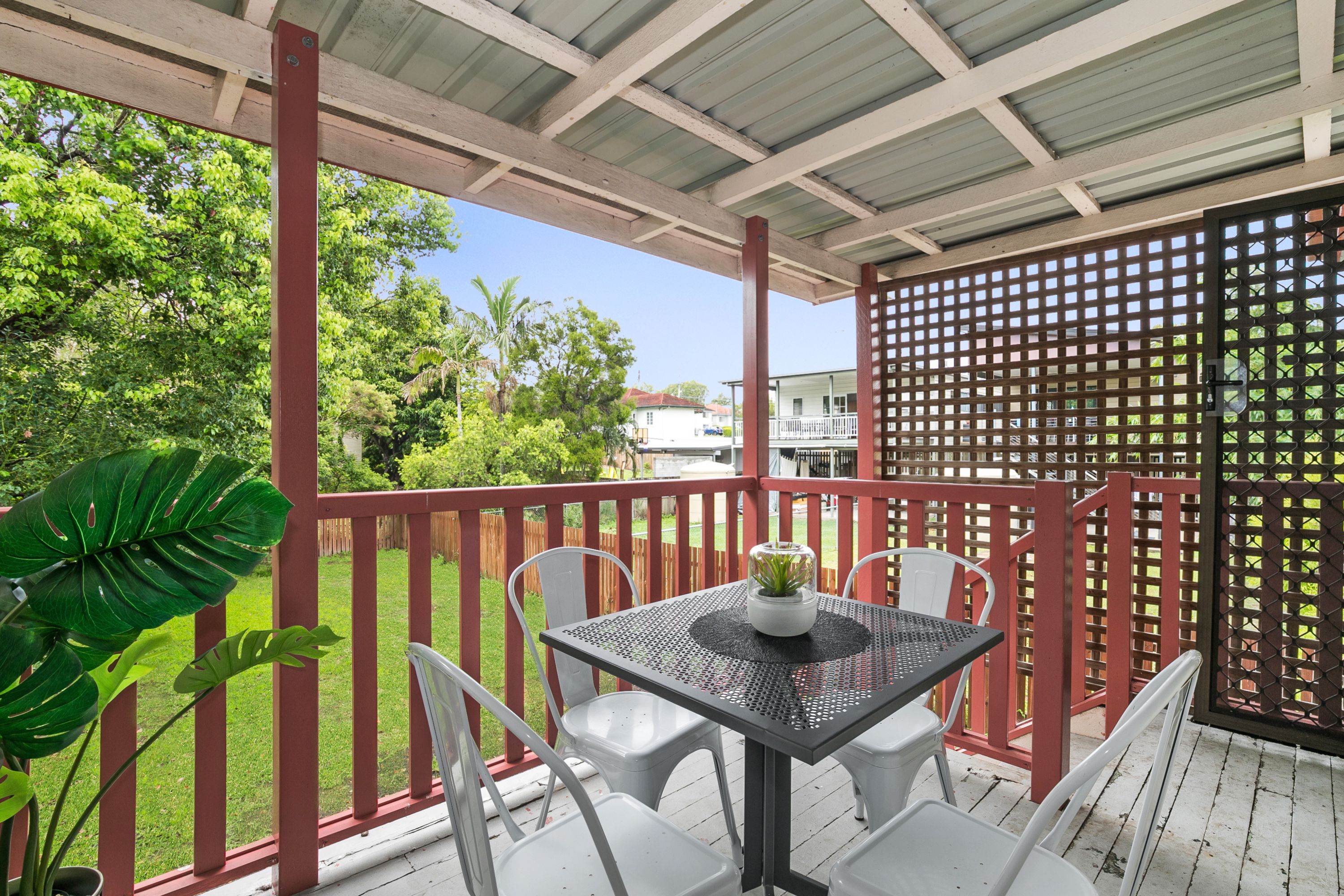 41 Railway Road, Fairfield, QLD 4103